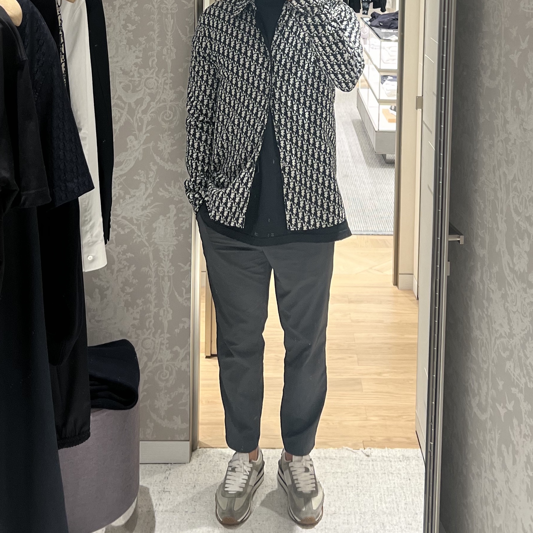 시계 / 스니커즈 😍님의 스타일 - 1