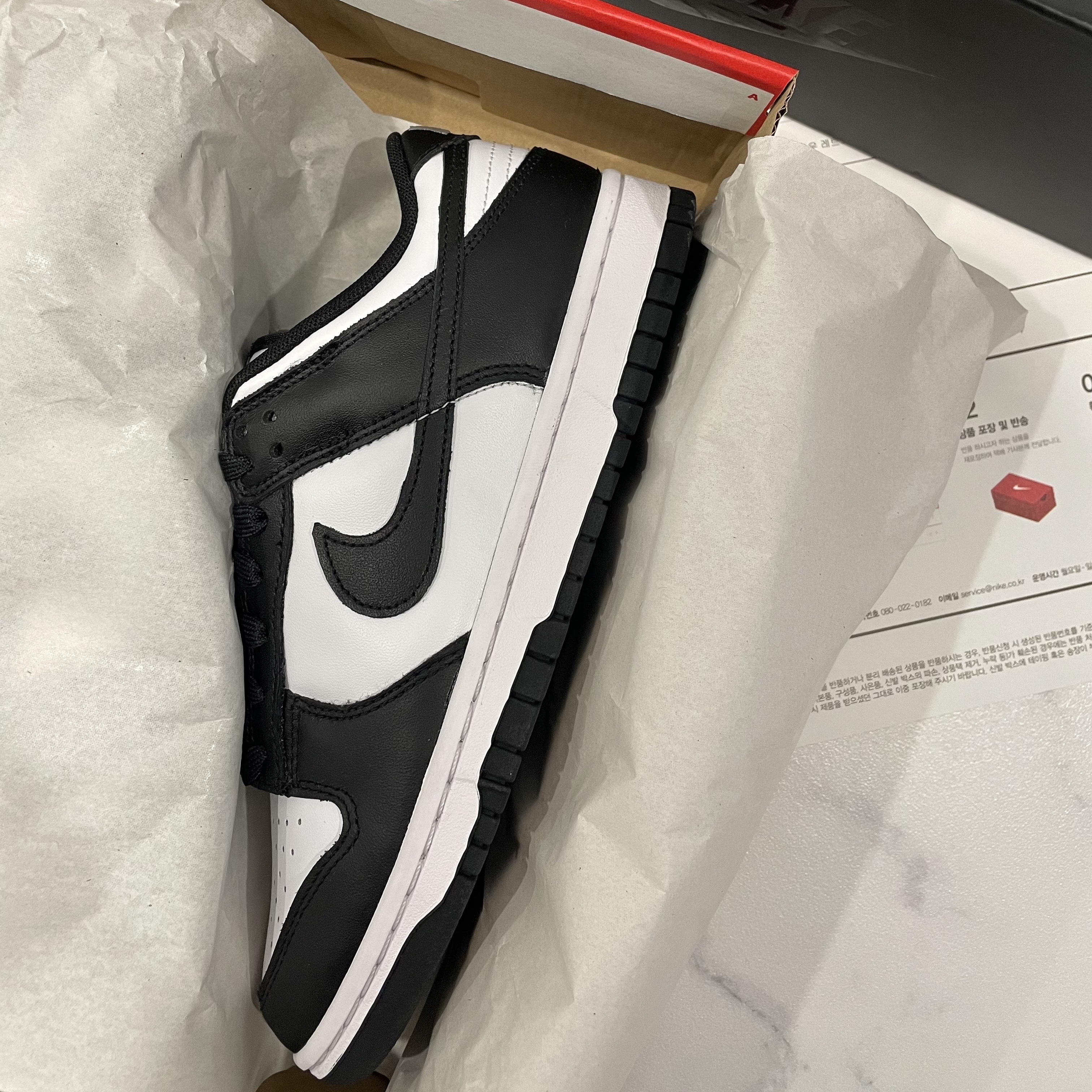 Nike Dunk Low Retro Black 착용 스타일
