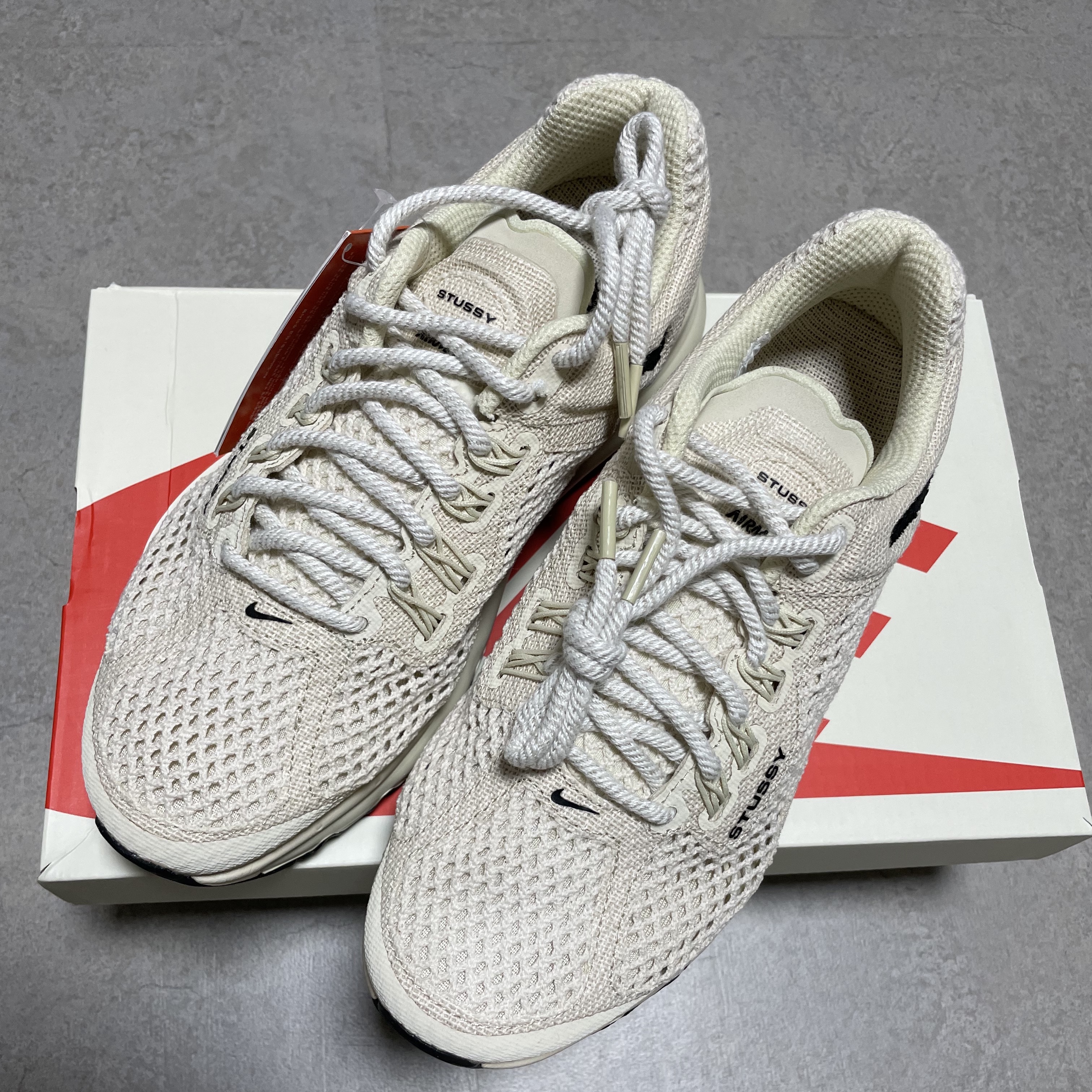 Nike x Stussy Air Max 2013 Fossil 착용 스타일 - 1