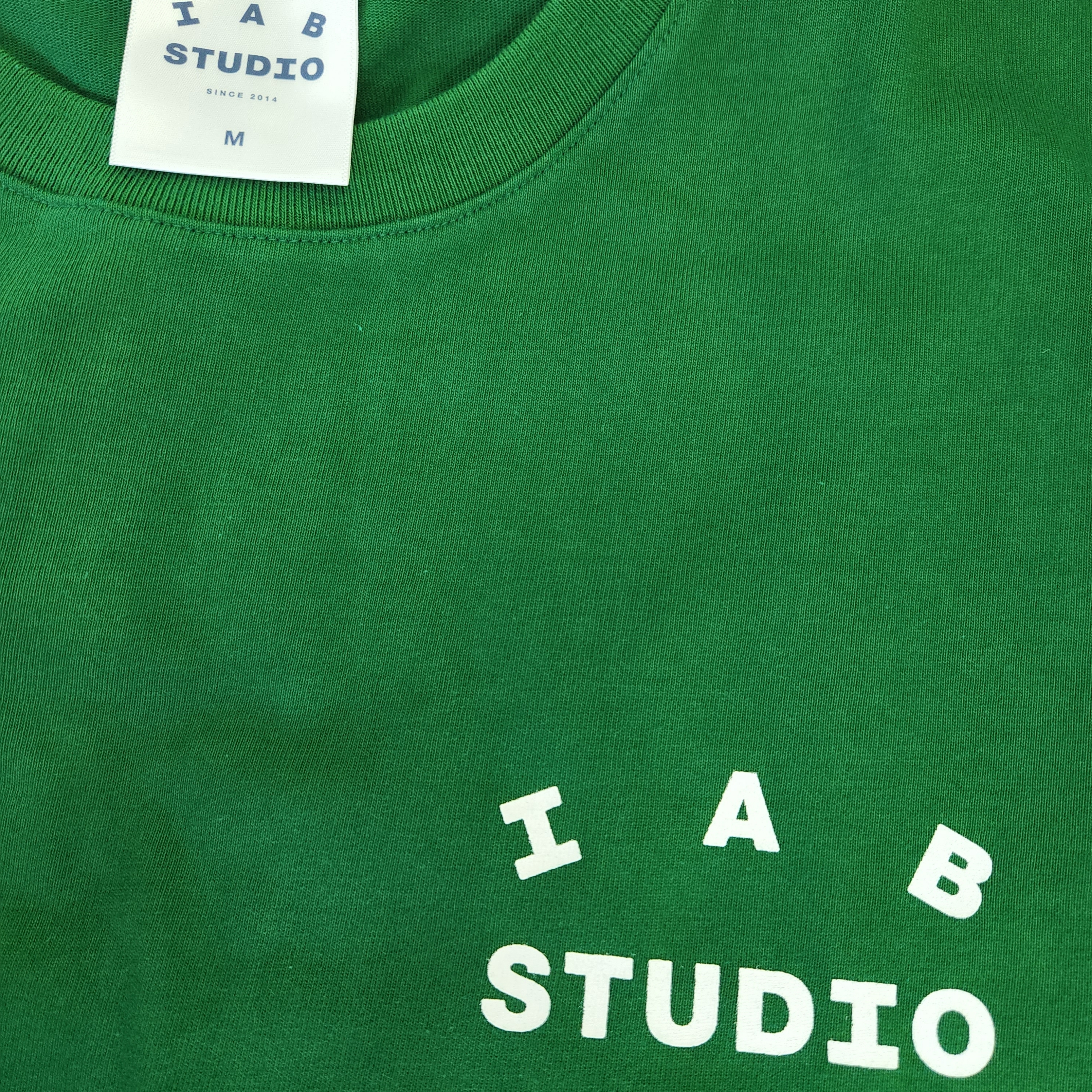 IAB Studio T-Shirt Green - 22FW 착용 스타일