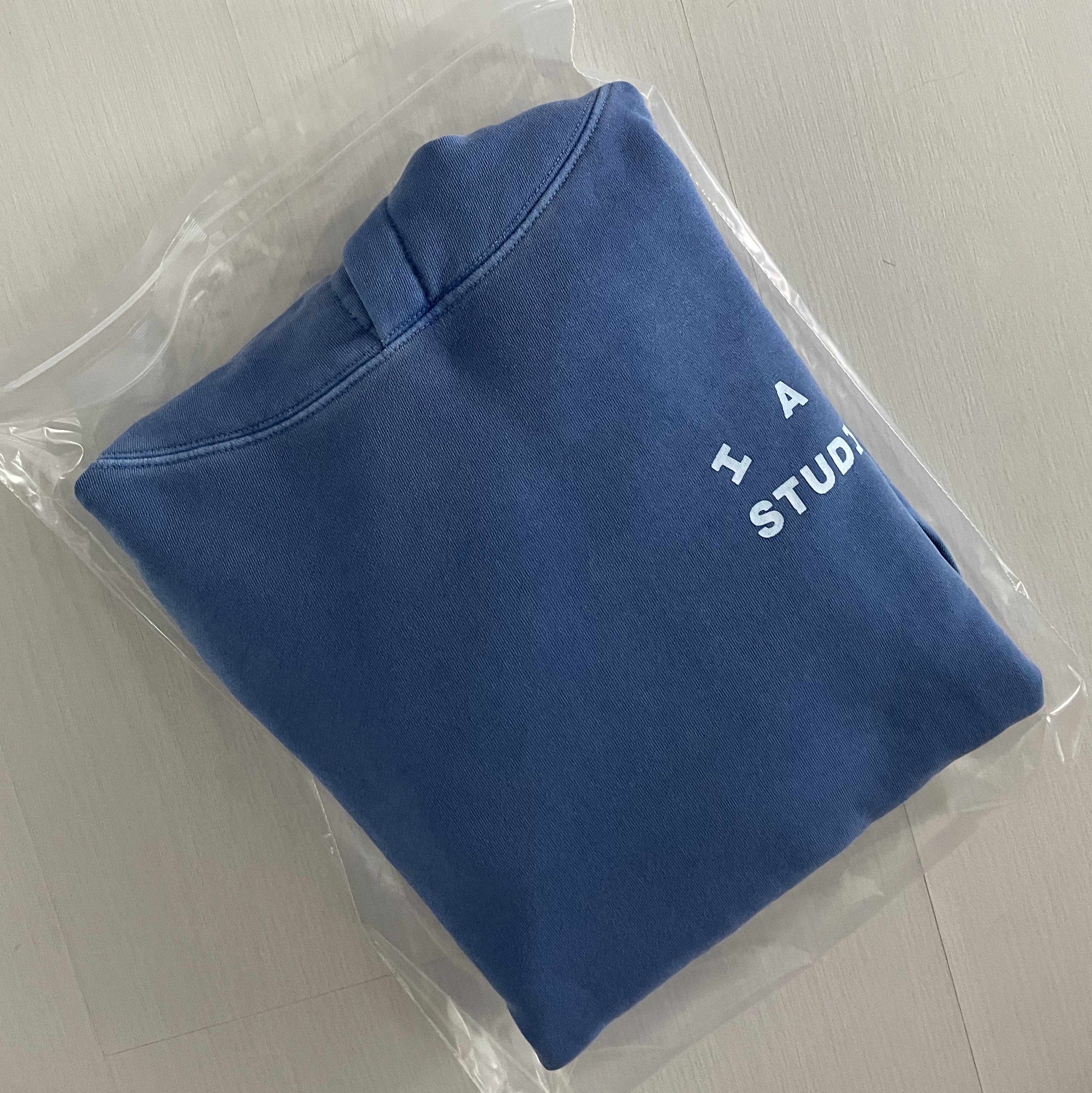 IAB Studio Pigment Hoodie Royal Blue - 22FW 착용 스타일 - 1
