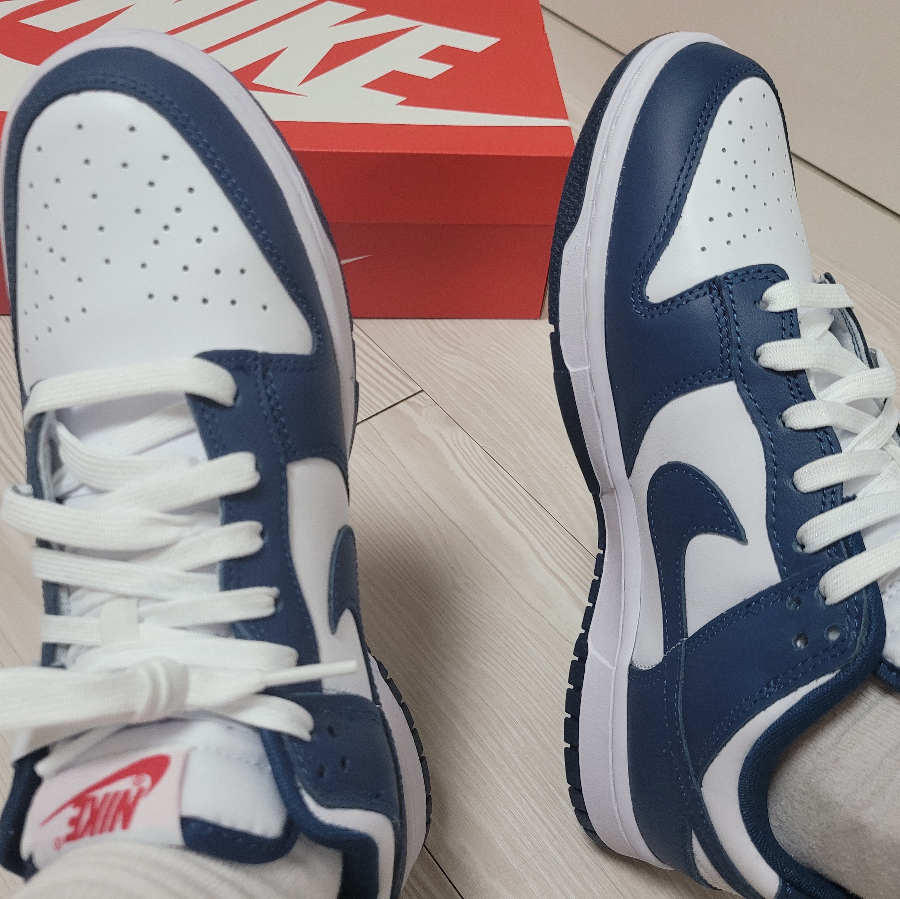 Nike Dunk Low Retro Valerian Blue 착용 스타일 - 2