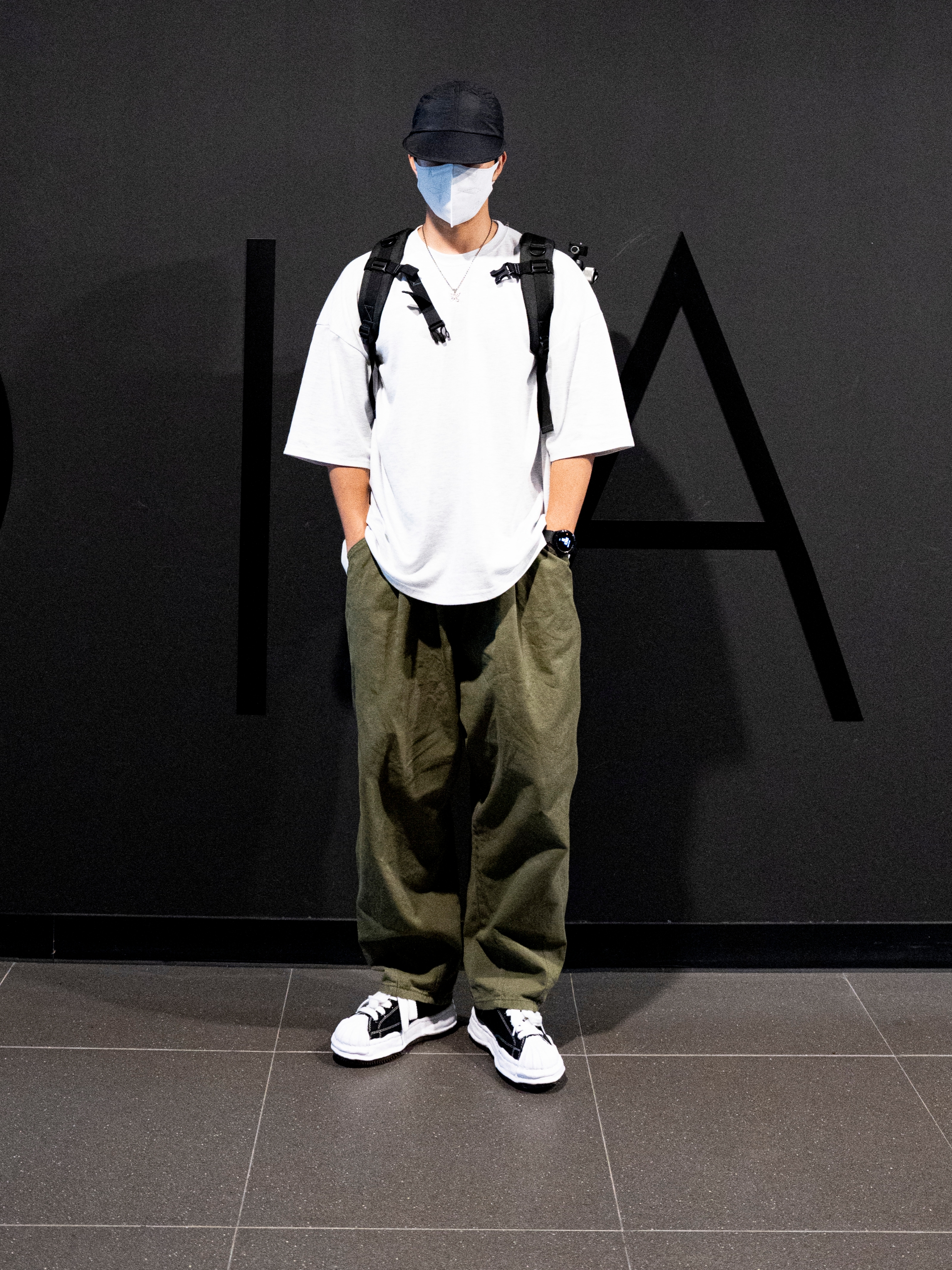 Maison Mihara Yasuhiro Blakey OG Sole Canvas Low-top Sneakers Black White 착용 스타일 - 4