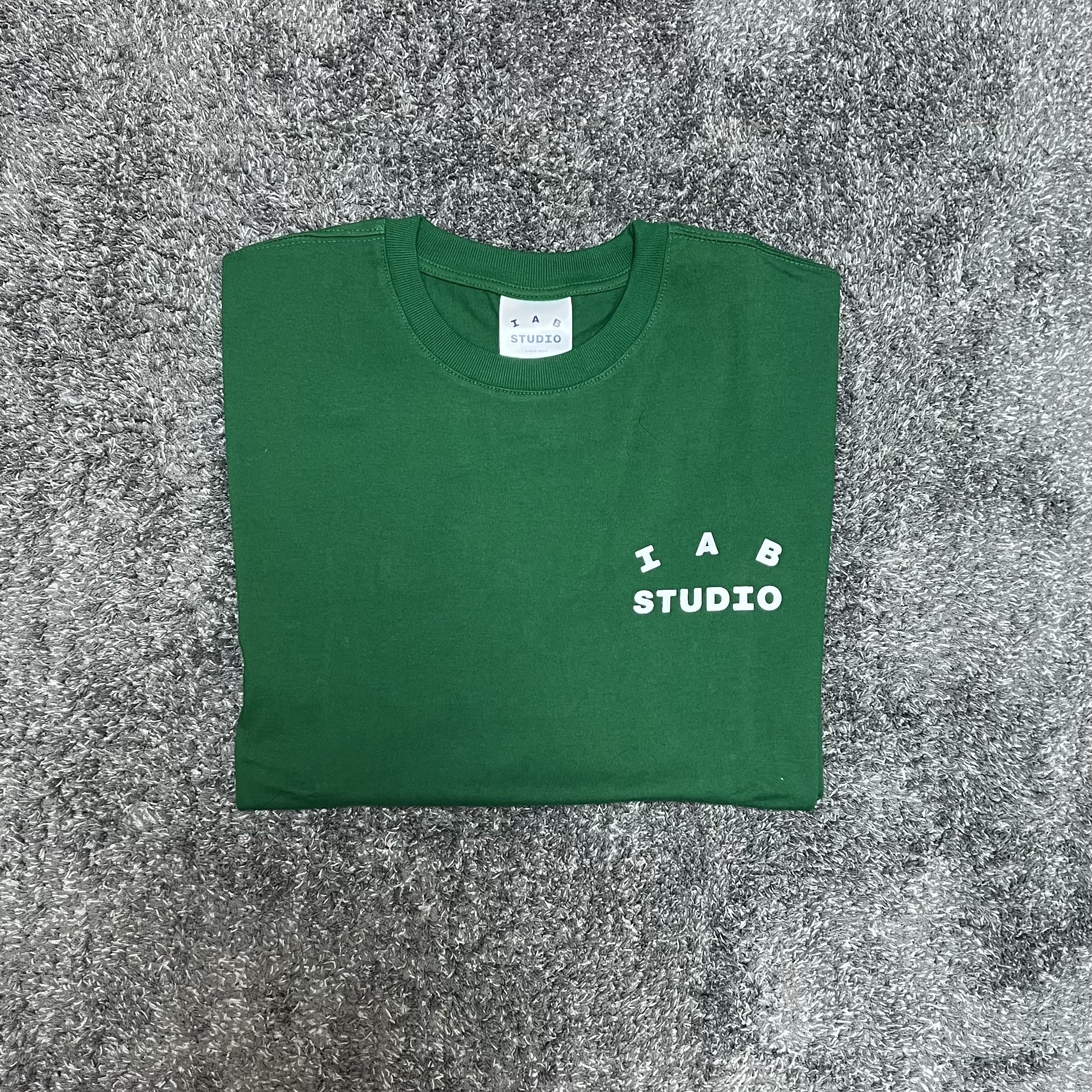 IAB Studio T-Shirt Green - 22FW 착용 스타일 - 2