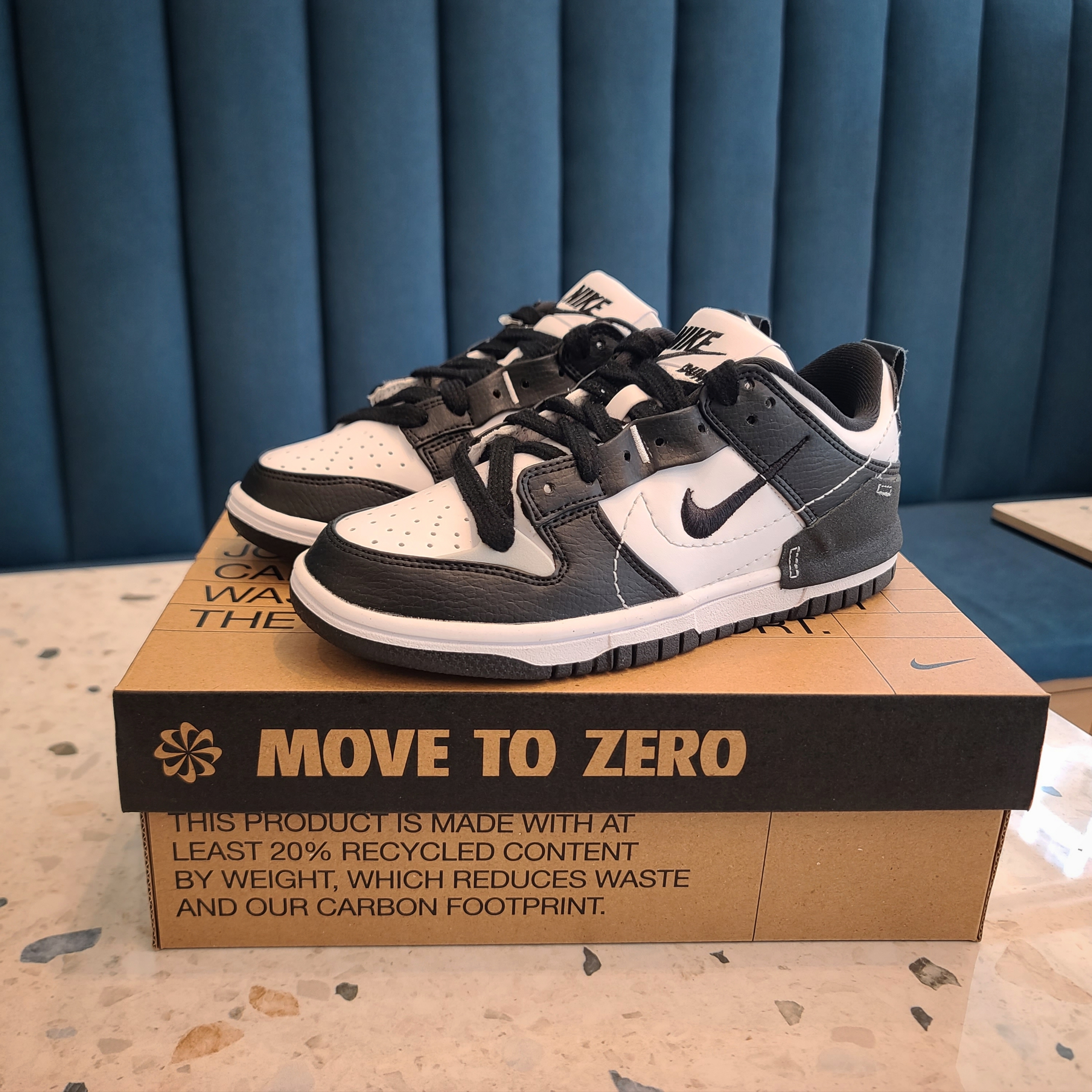 (W) Nike Dunk Low Disrupt 2 Black White 착용 스타일 - 2
