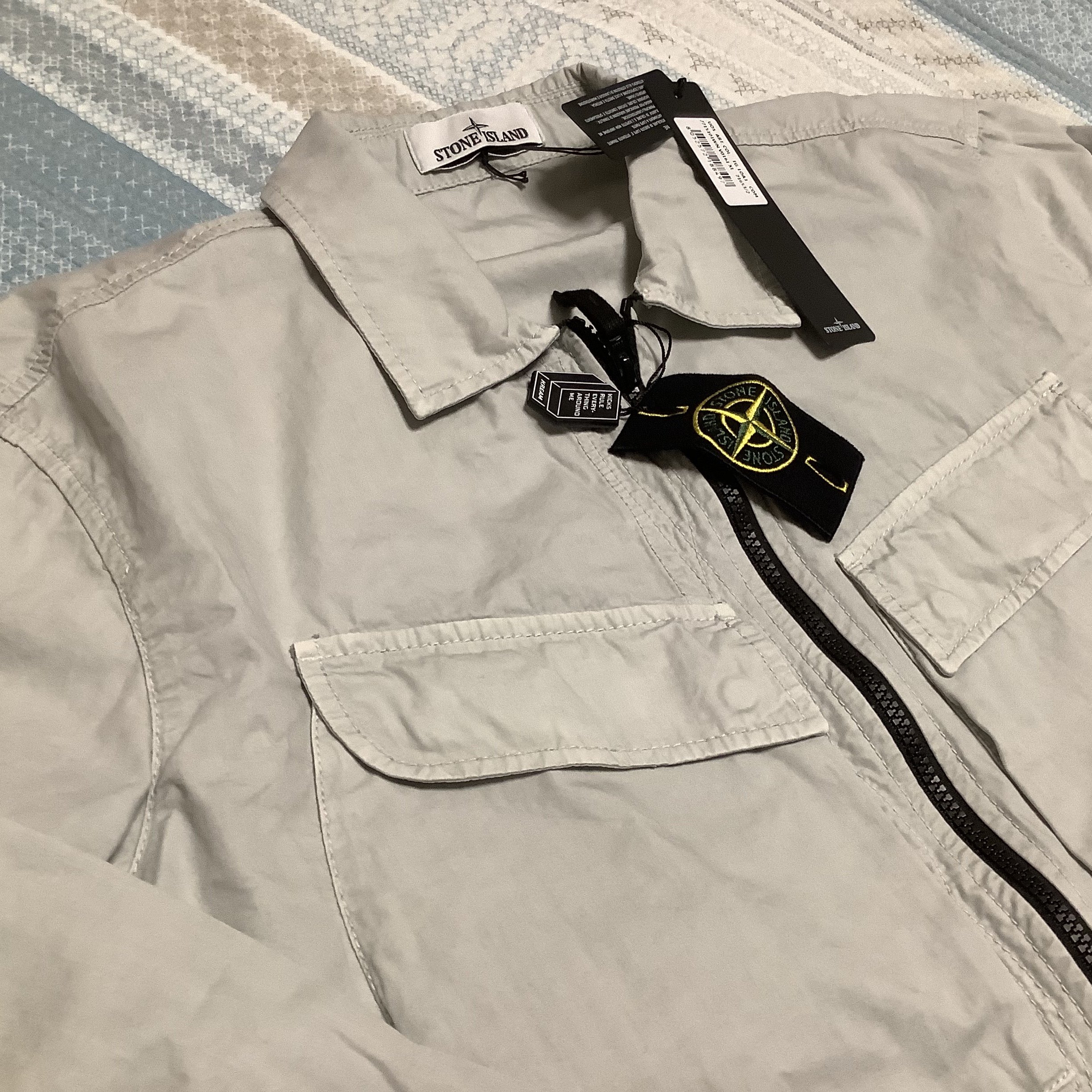 Stone Island 101WN Brushed Cotton Canvas T.CO+OLD Overshirt Light Grey - 22FW 착용 스타일 - 1