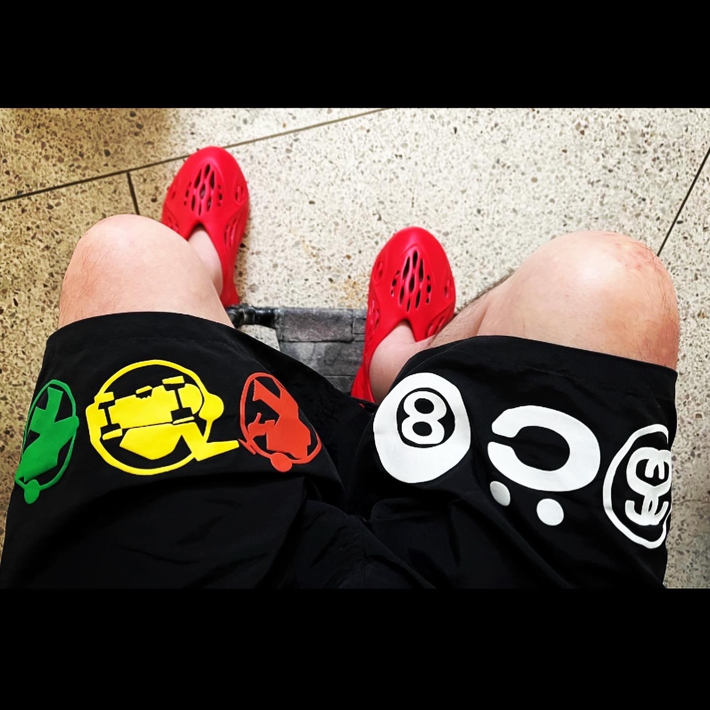 Supreme Raffia S Logo 6-Panel Red - 22SS, Stussy Strawberry T-Shirt Black 착용 스타일 - 3