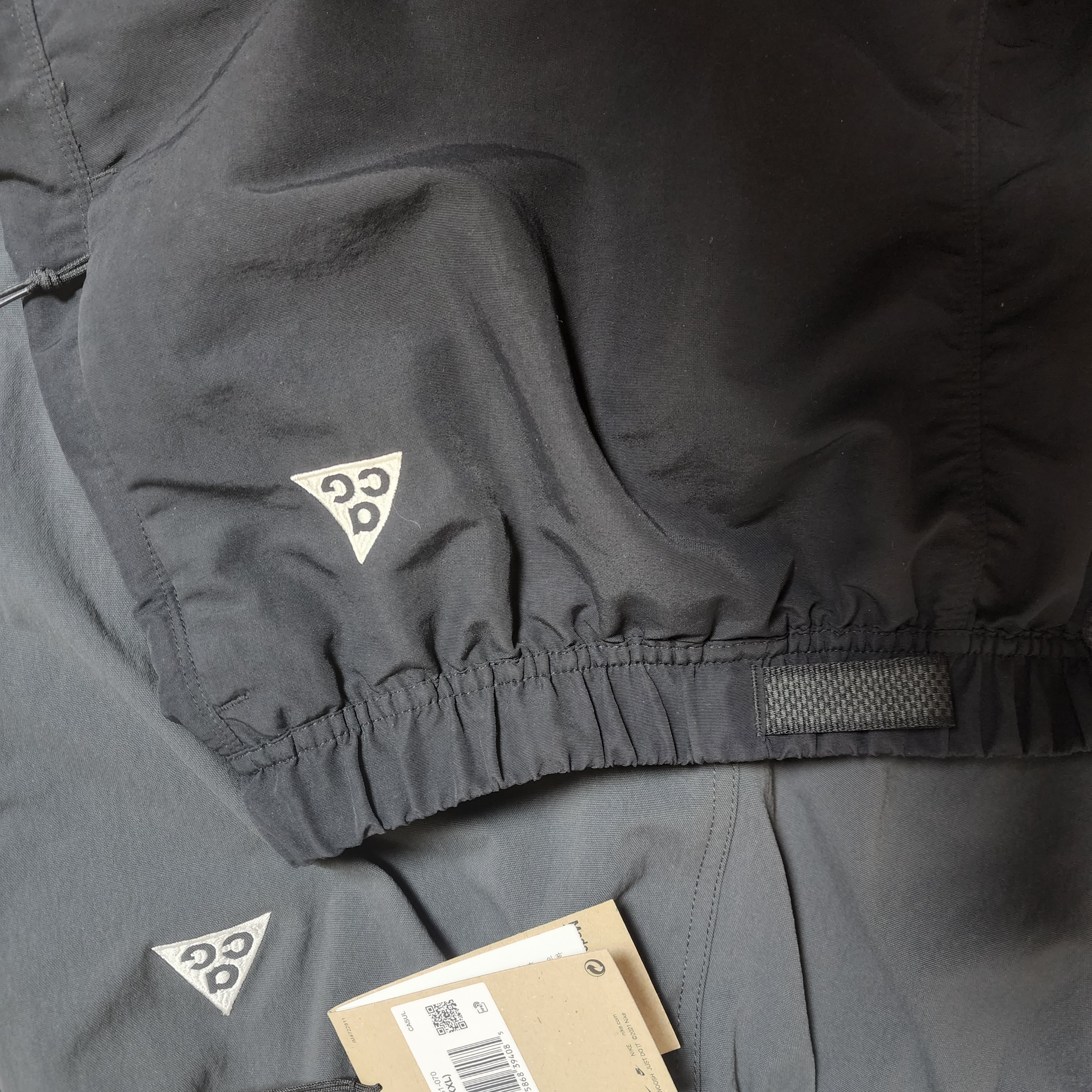 Nike ACG Trail Pants Dark Smoke Grey - Asia, Nike NRG ACG Trail Shorts Black Anthracite - Asia 착용 스타일 - 2