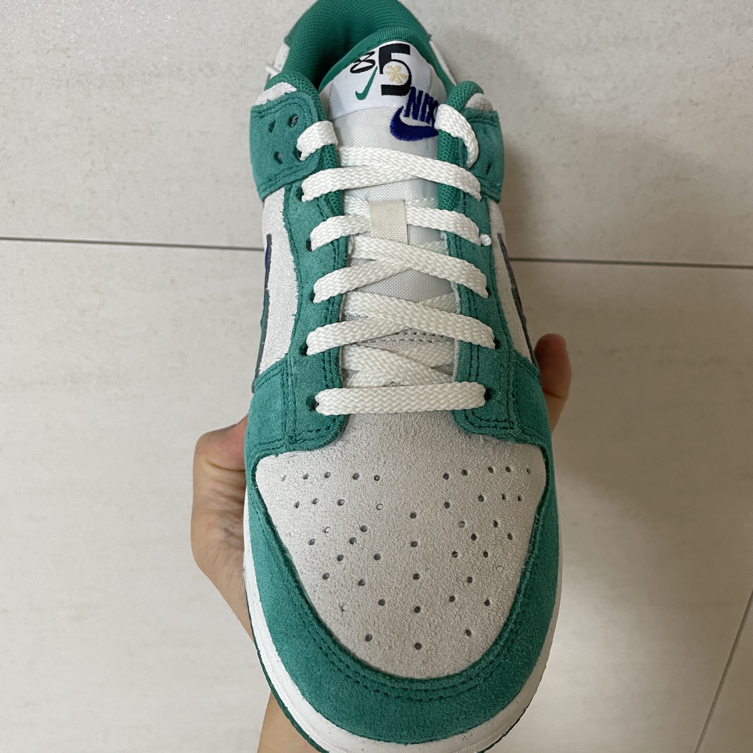 (W) Nike Dunk Low SE 85 Neptune Green and Sail 착용 스타일 - 2