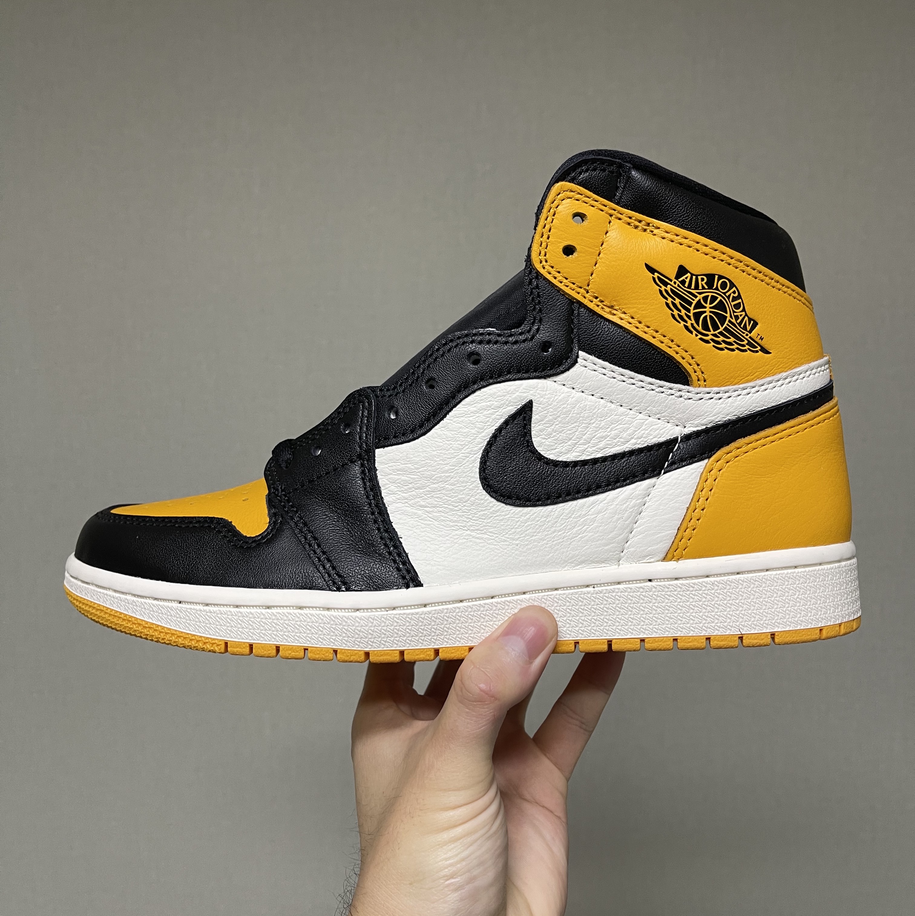 Jordan 1 Retro High OG Taxi 착용 스타일 - 3