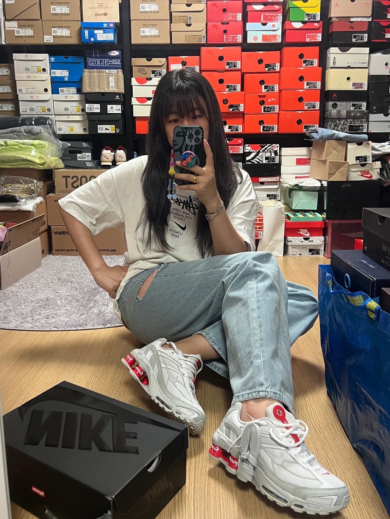 Nike x Supreme Shox Ride 2 SP White, Nike x Stussy WT T-Shirt White - US/EU 착용 스타일