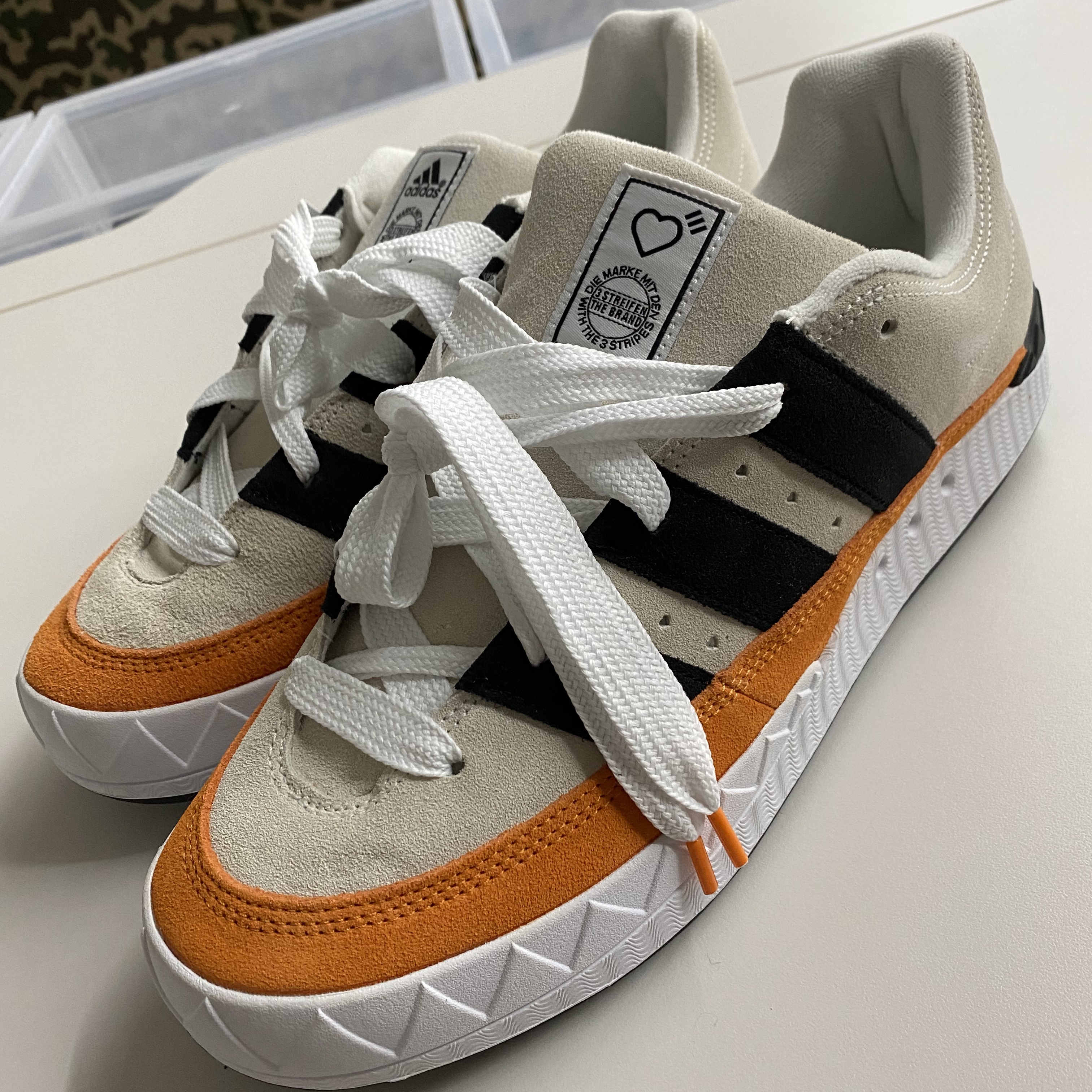 Adidas x Human Made Adimatic White 착용 스타일