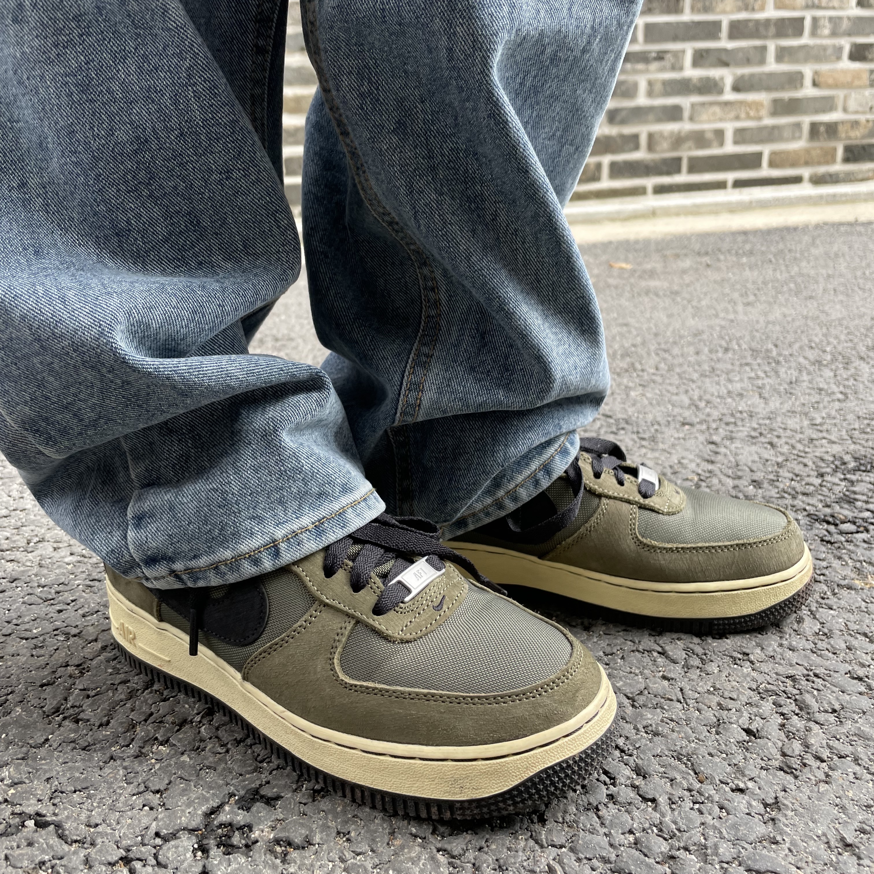 Nike x Undefeated Air Force 1 Low SP Ballistic 착용 스타일 - 1