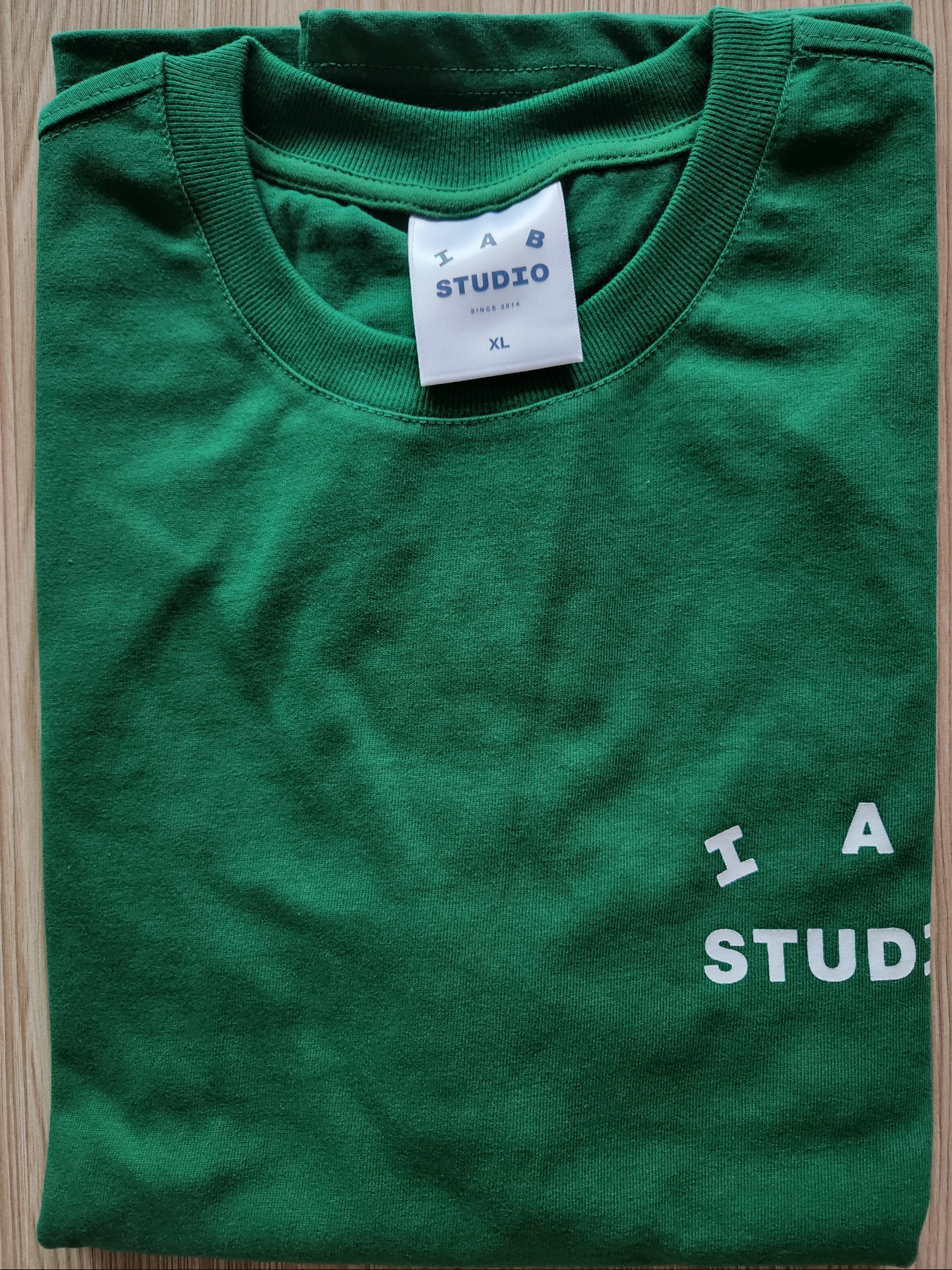 IAB Studio T-Shirt Green - 22FW 착용 스타일 - 1