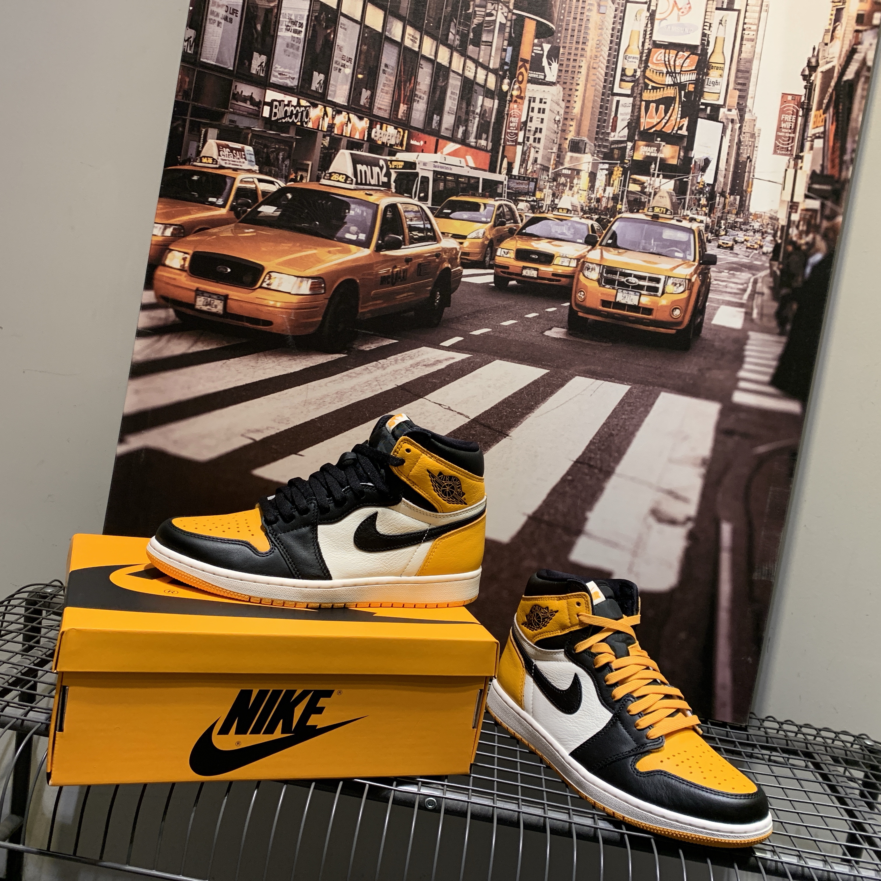 Jordan 1 Retro High OG Taxi 착용 스타일 - 1