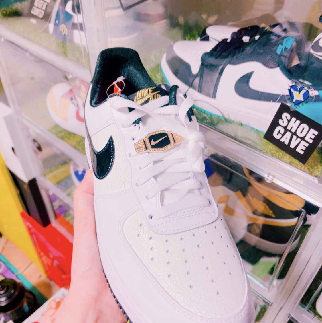 Nike Air Force 1 '07 LV8 EMB World Champions White Black 착용 스타일 - 3