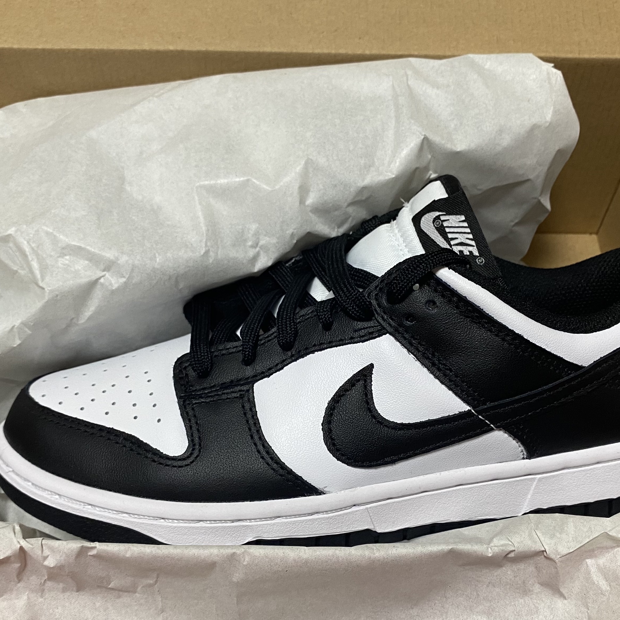 (W) Nike Dunk Low Black 착용 스타일 - 3