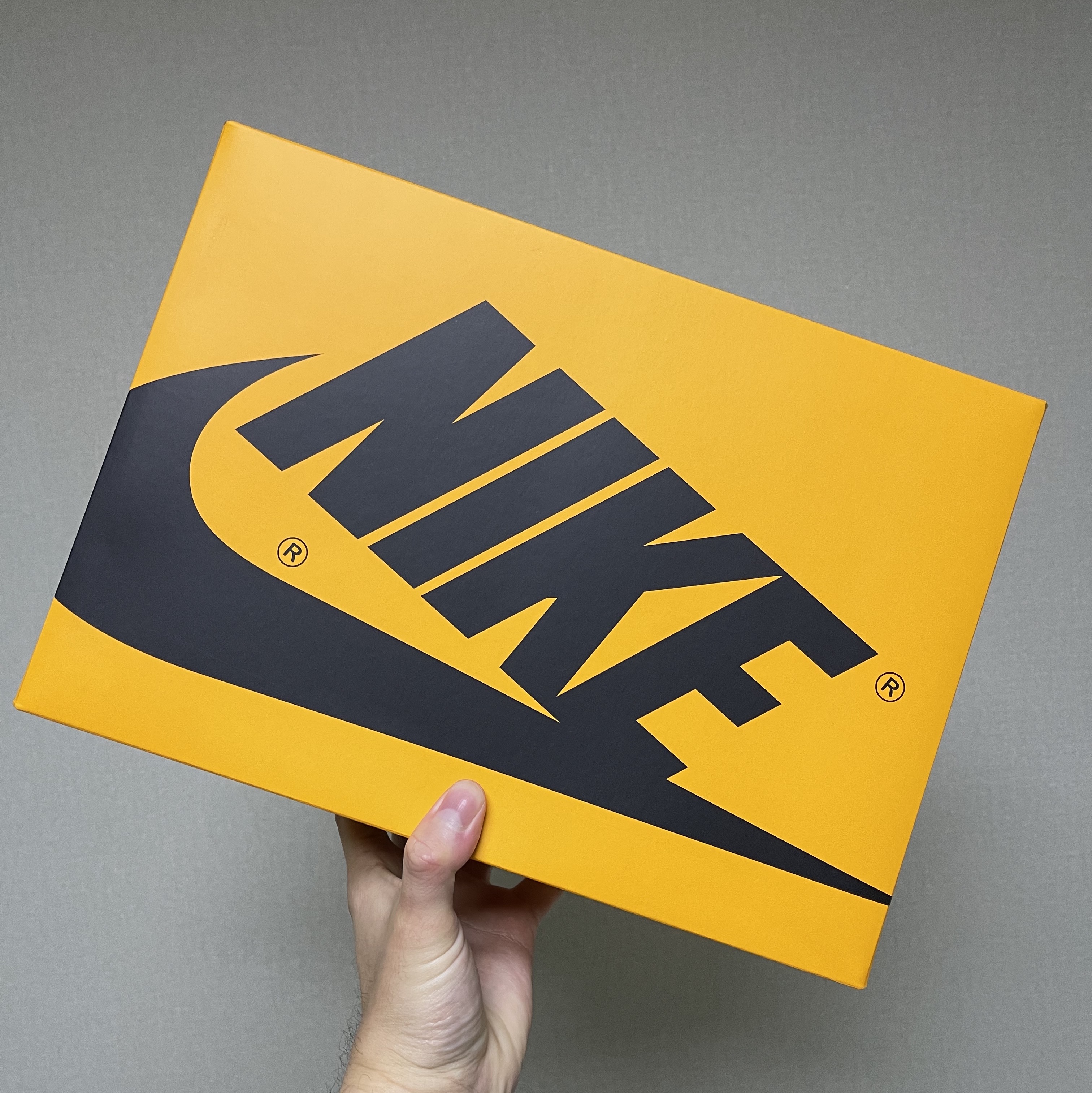 Jordan 1 Retro High OG Taxi 착용 스타일 - 5