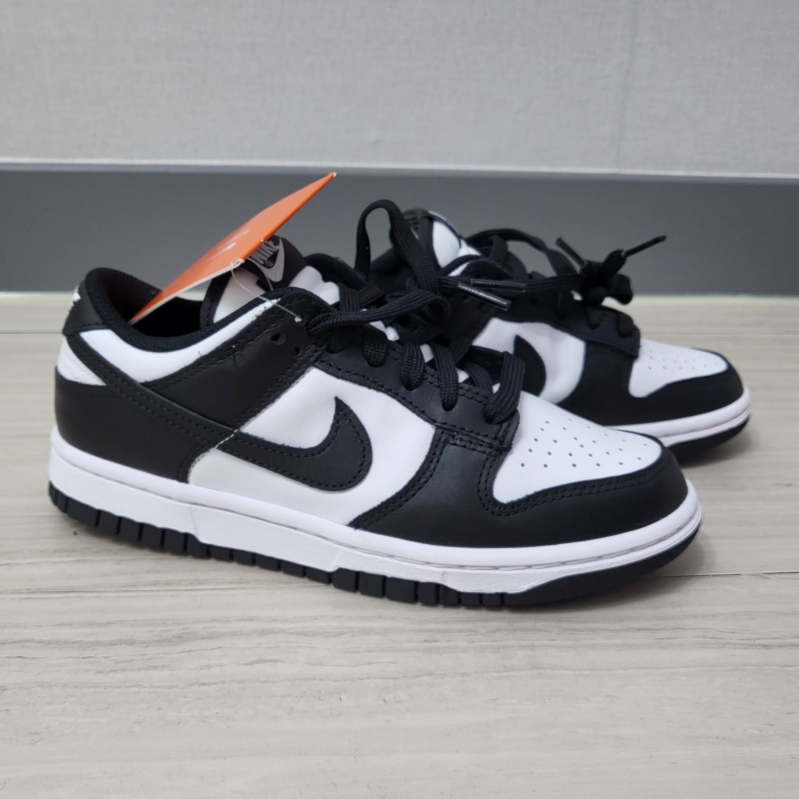 (W) Nike Dunk Low Black 착용 스타일