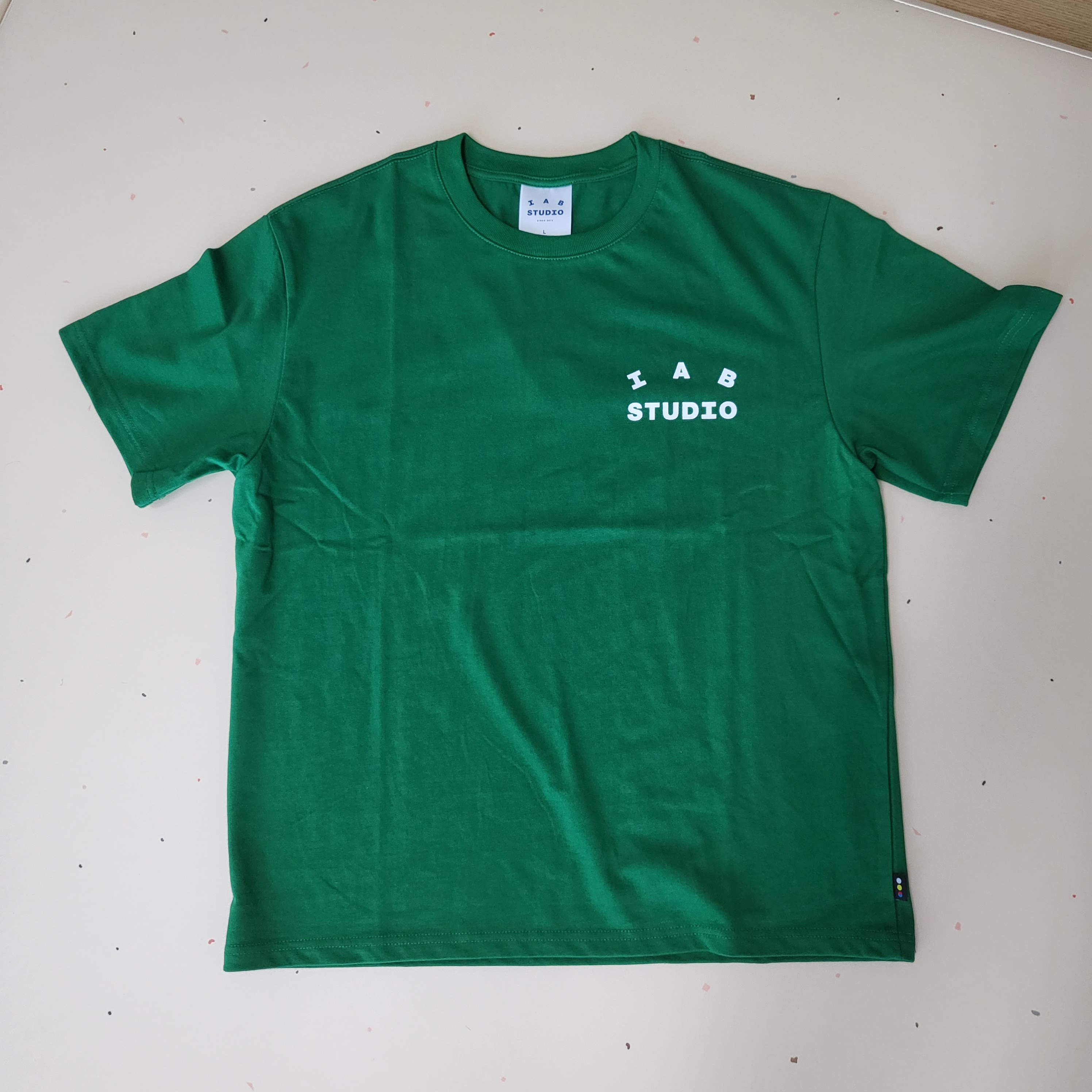 IAB Studio T-Shirt Green - 22FW 착용 스타일