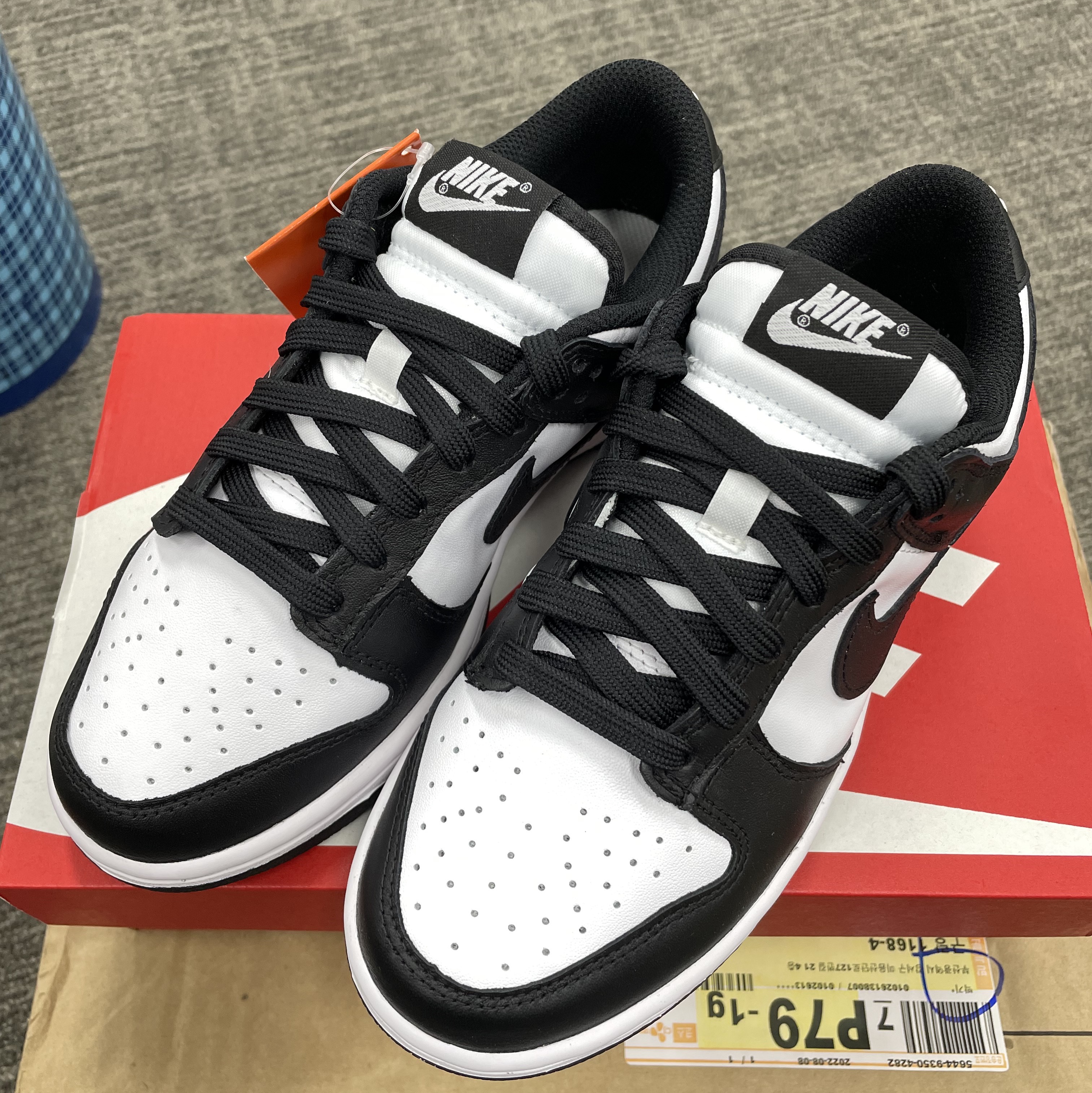 (W) Nike Dunk Low Black 착용 스타일 - 2