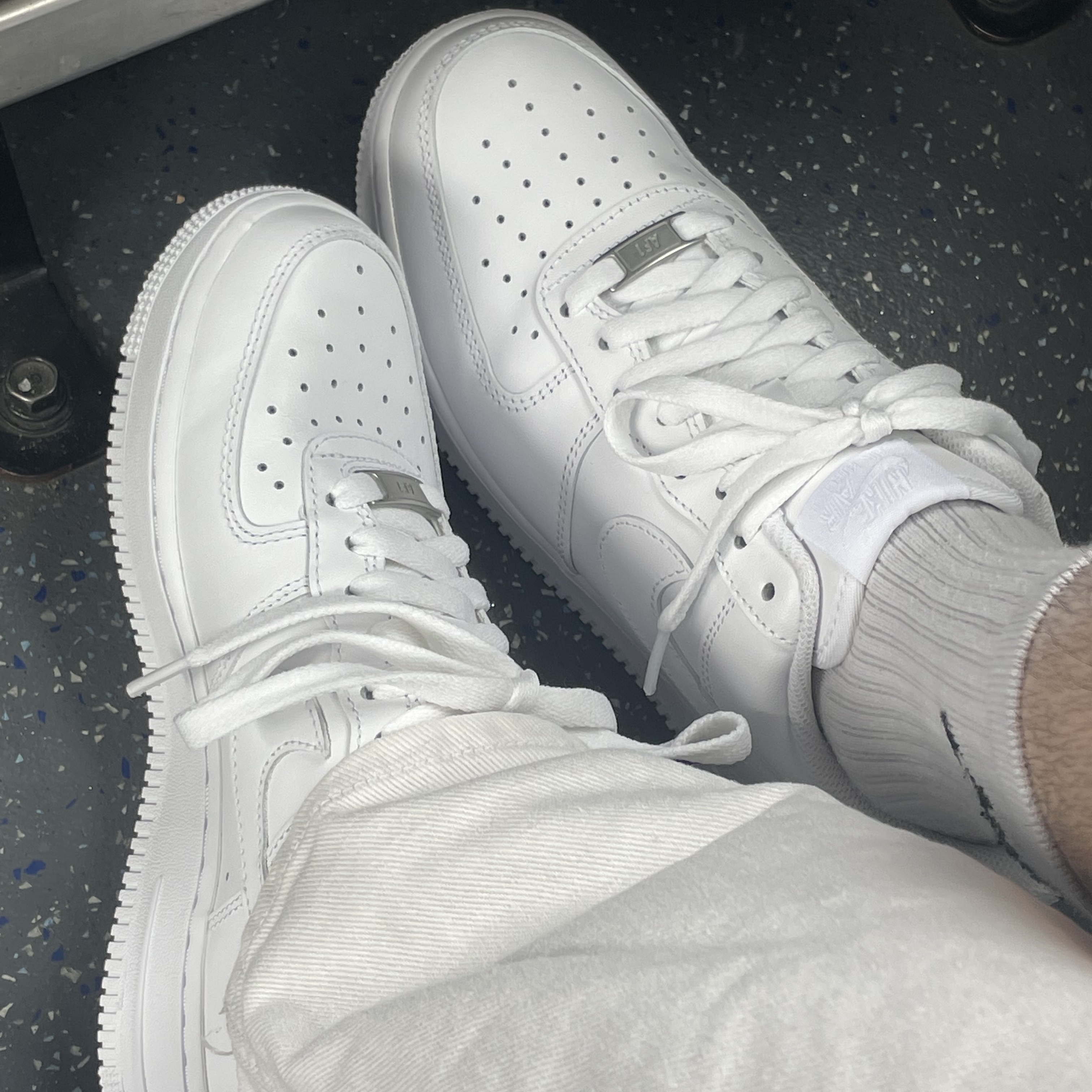 (W) Nike Air Force 1 '07 Low White, Nike Air Force 1 '07 Low White 착용 스타일 - 2