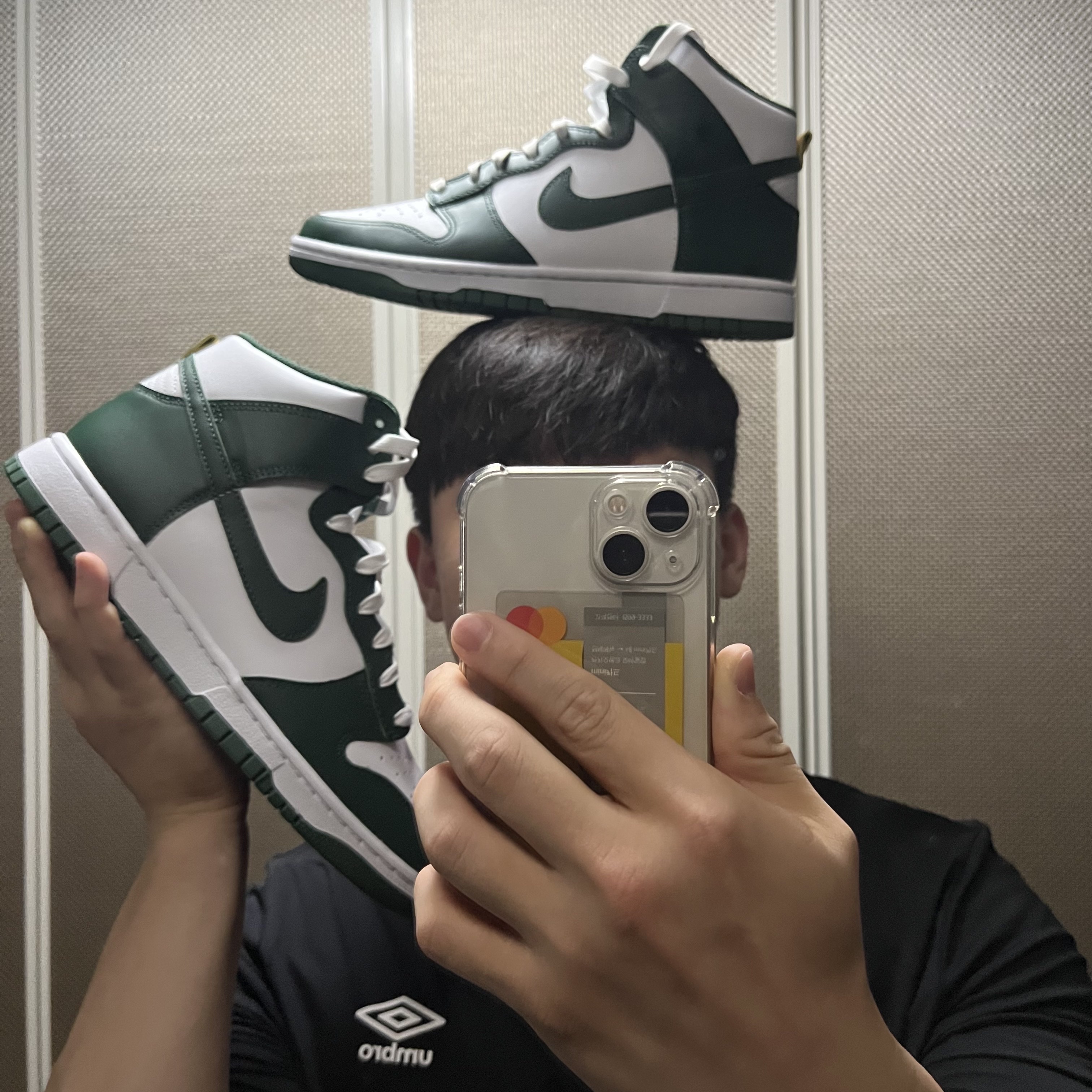 Nike Dunk High Retro Noble Green 착용 스타일