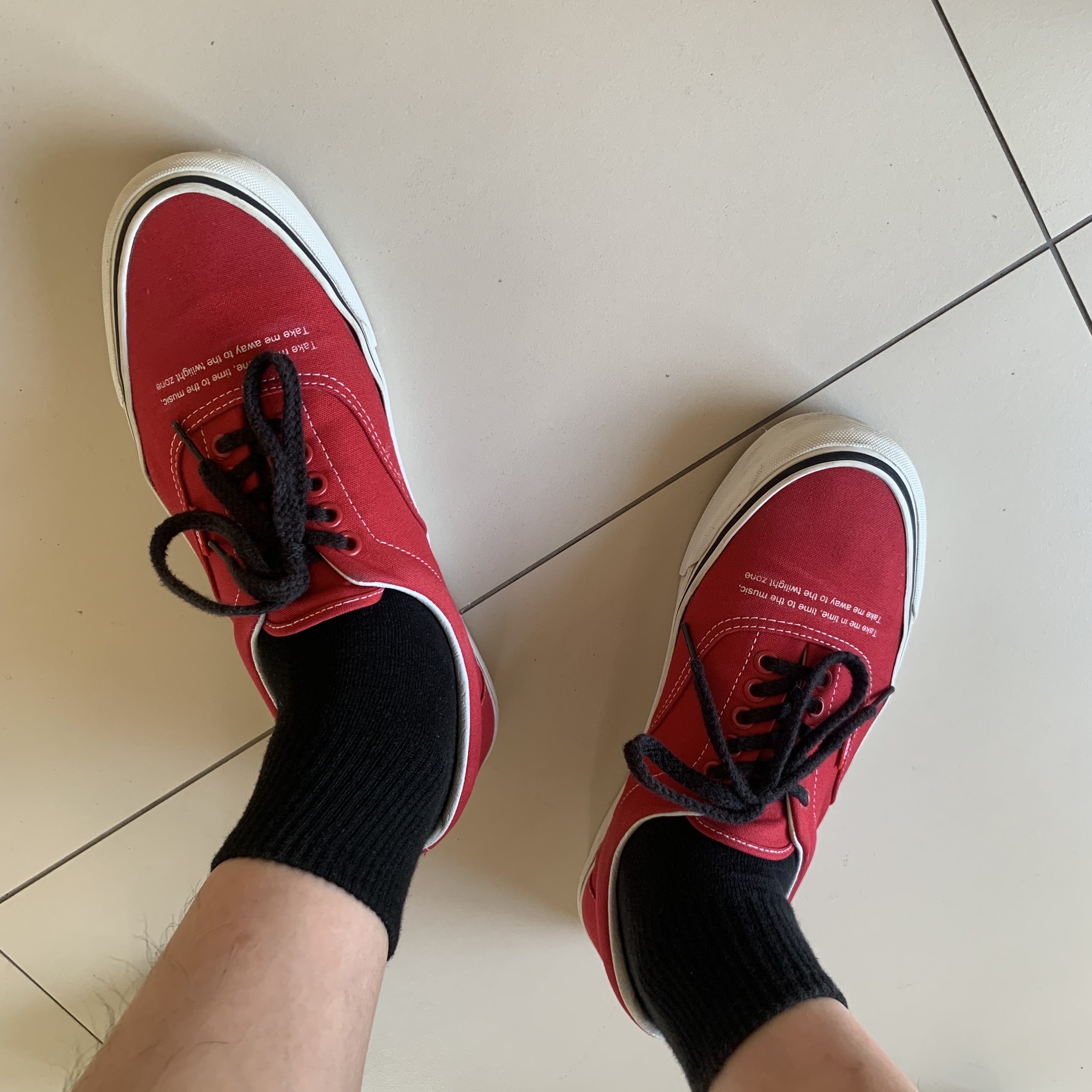 Vans Vault x Undercover OG Era Red 착용 스타일