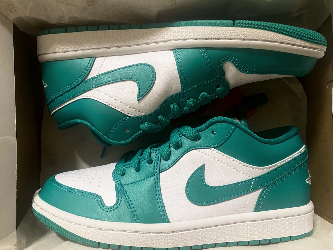 (W) Jordan 1 Low New Emerald 착용 스타일 - 1