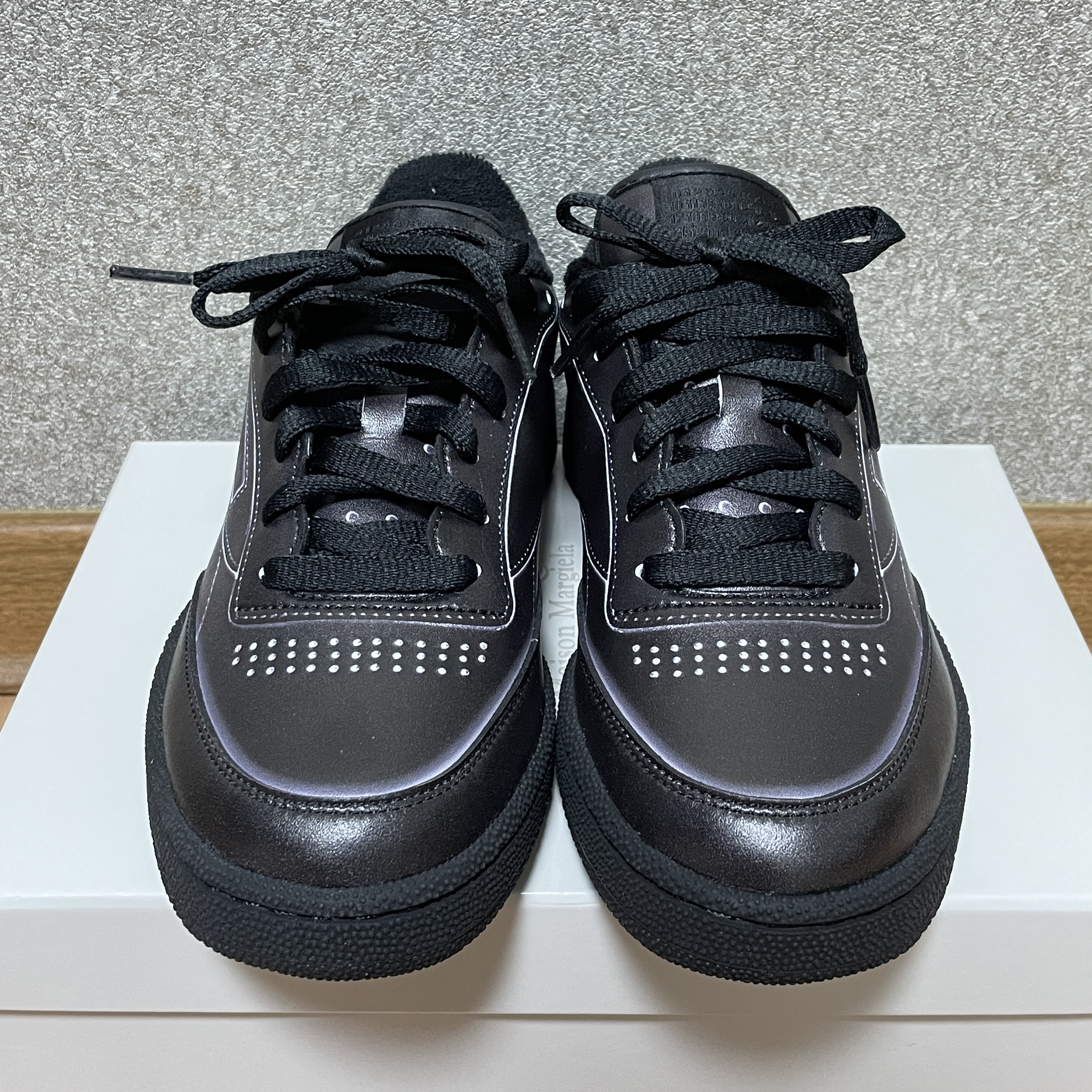 Reebok x Maison Margiela Club C TL Black 착용 스타일 - 3