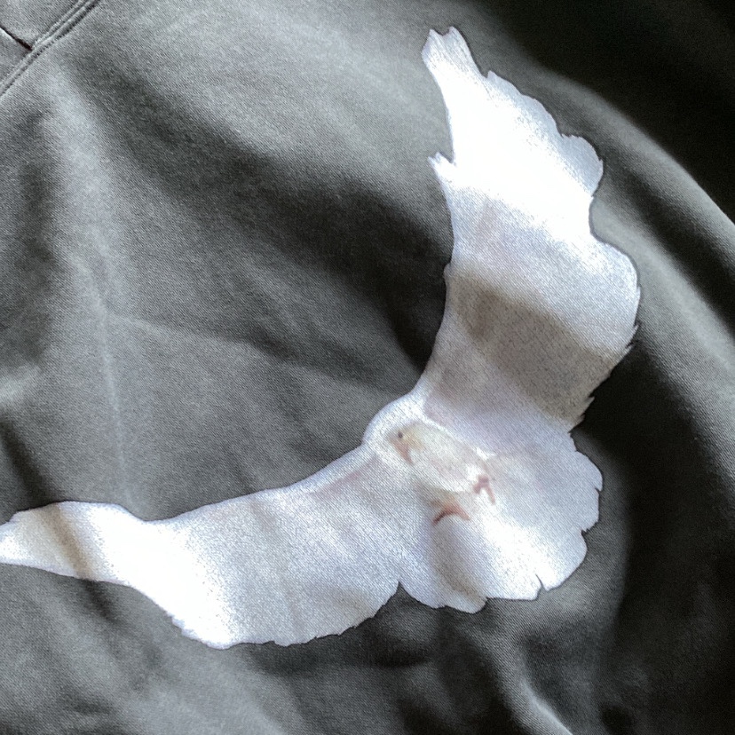 Yeezy Gap Engineered By Balenciaga Dove Hoodie Black, Yeezy Gap Engineered By Balenciaga Dove Hoodie Washed Black 착용 스타일 - 2