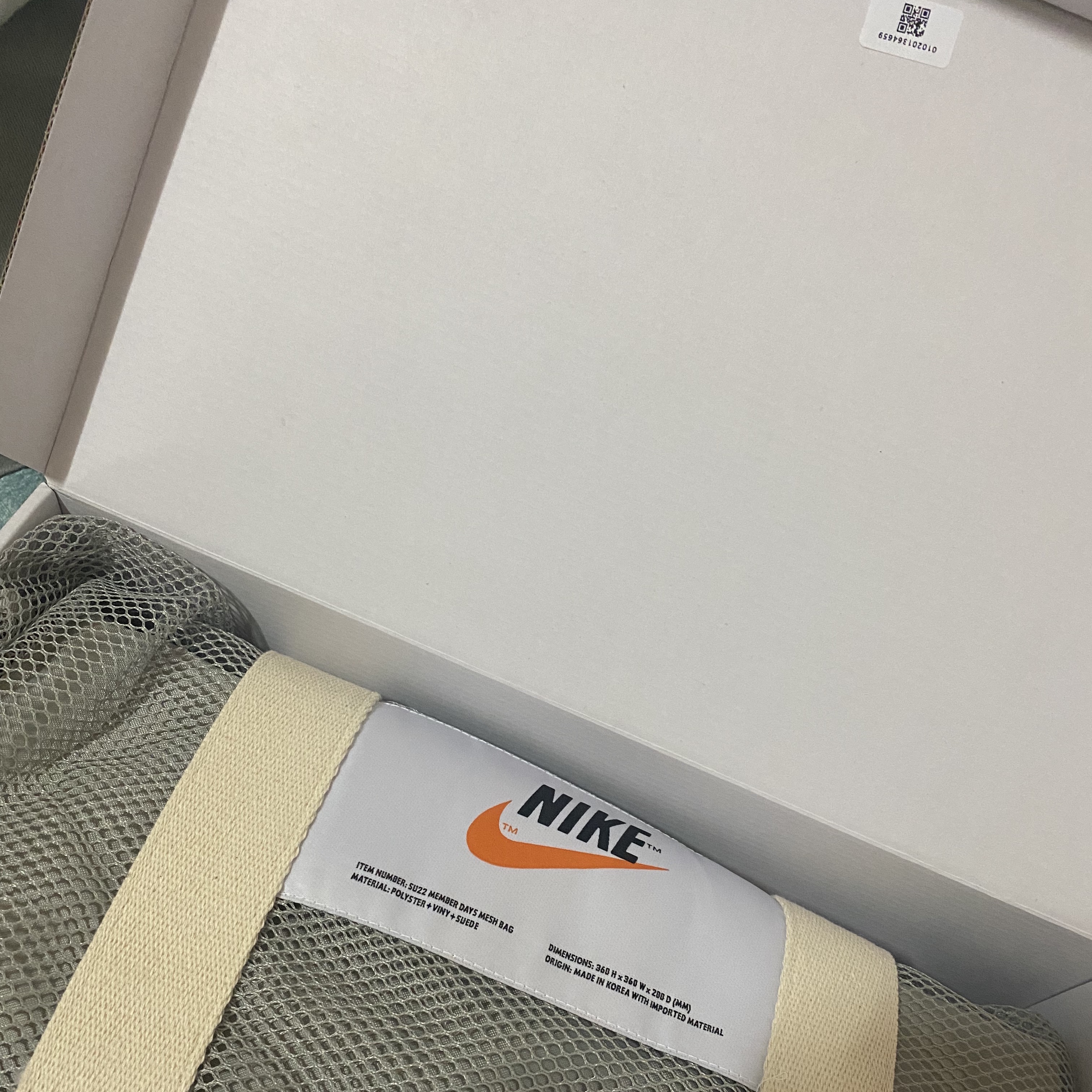 Nike Member Days Summer Mesh Bag 착용 스타일