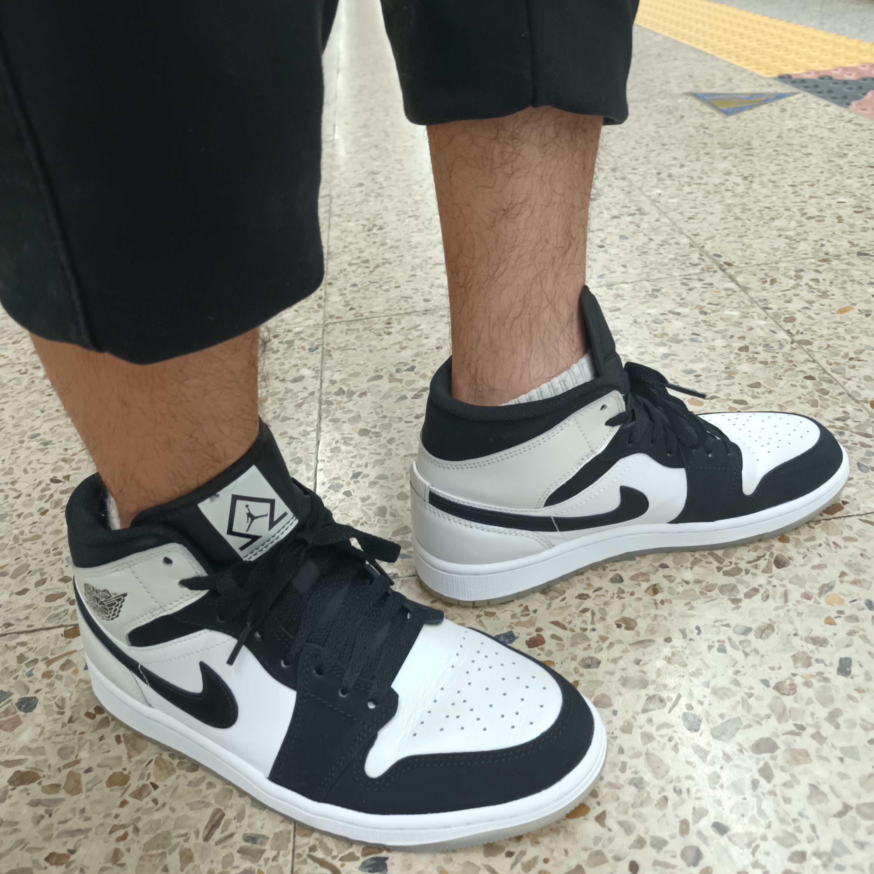 Jordan 1 Mid SE Diamond 착용 스타일 - 2