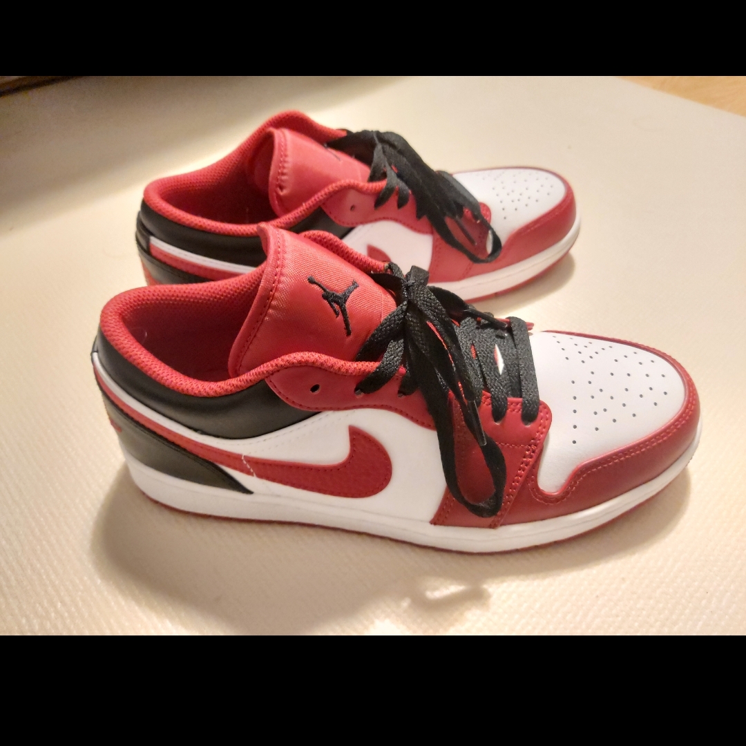 Jordan 1 Low White Gym Red Black 착용 스타일