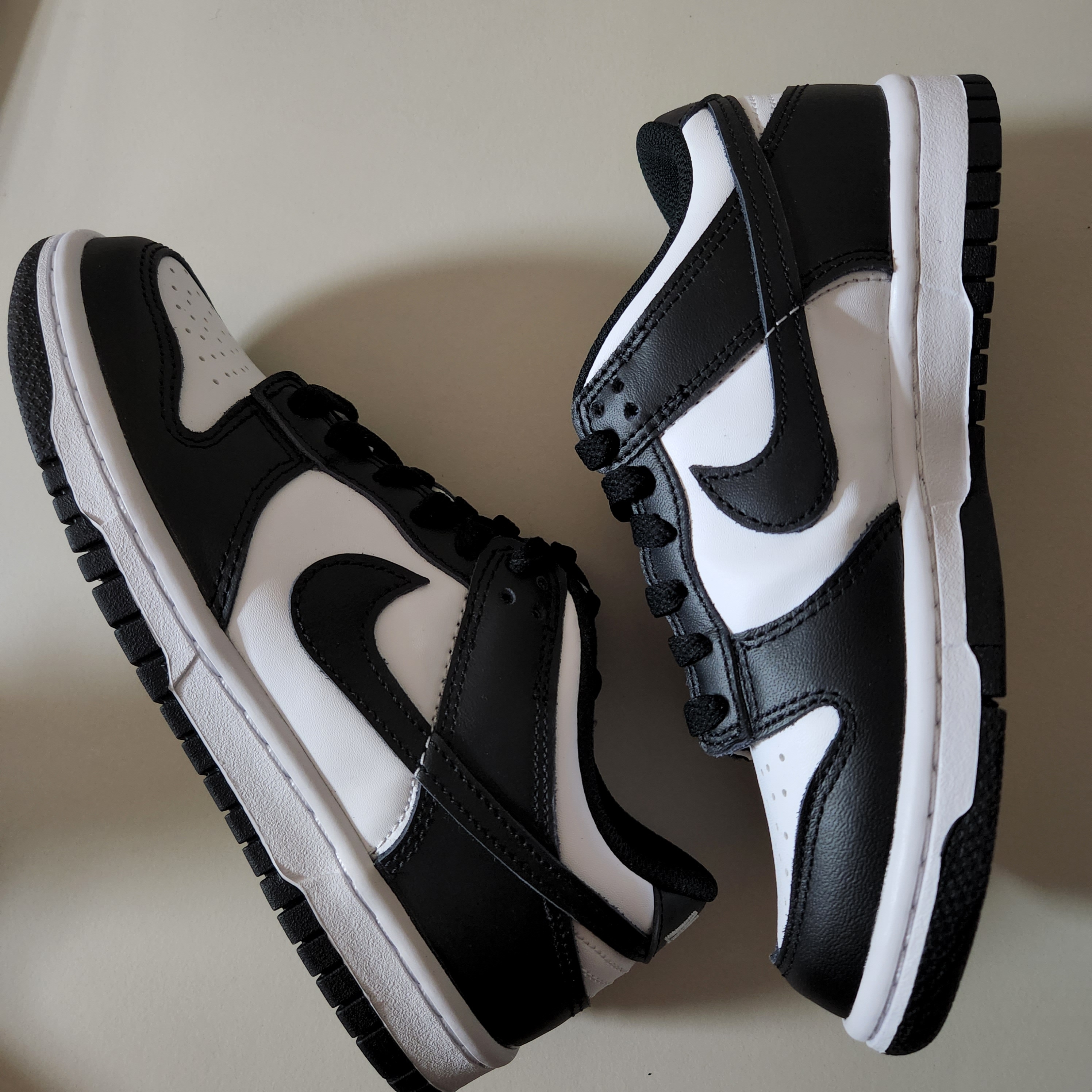 (GS) Nike Dunk Low Black 착용 스타일