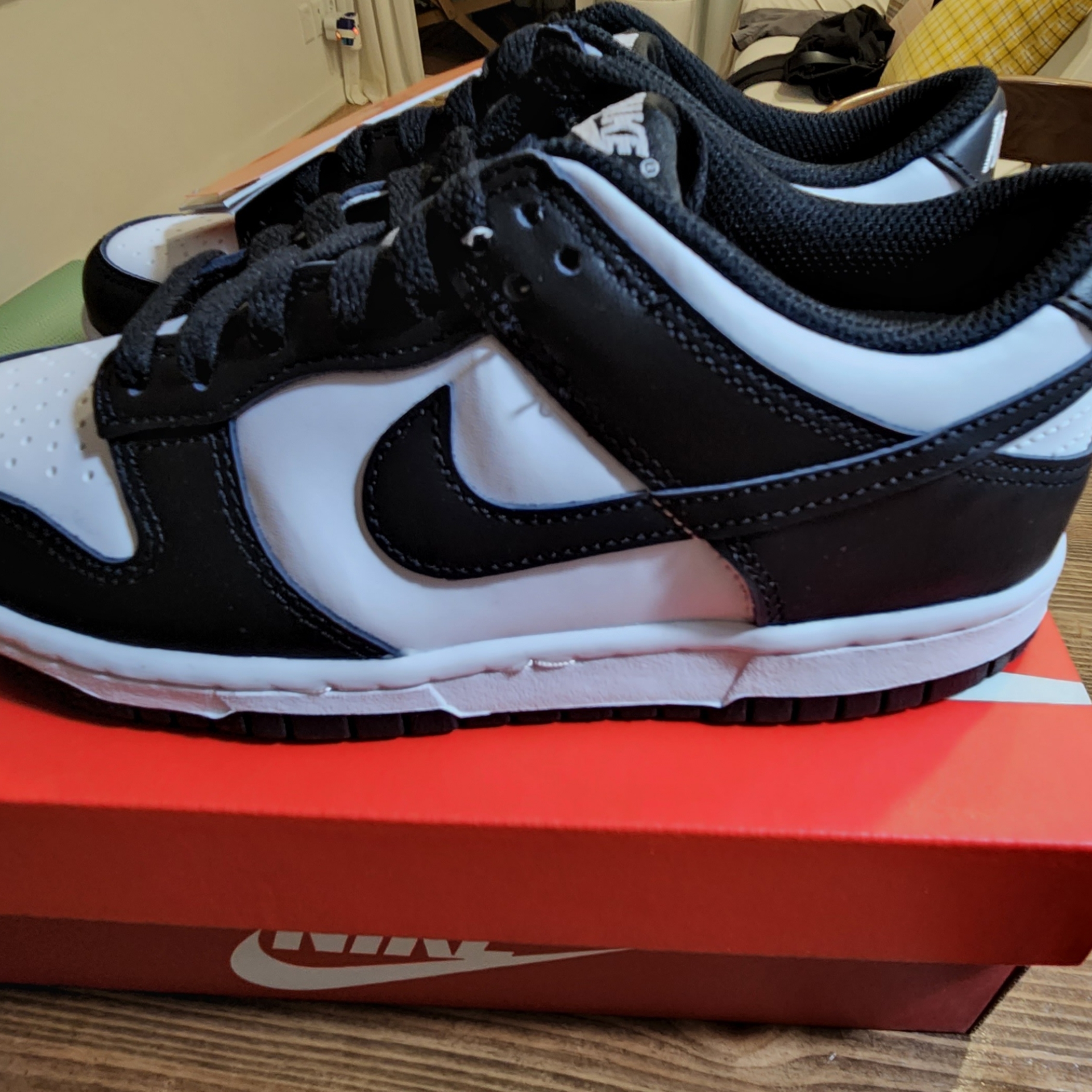 (GS) Nike Dunk Low Black 착용 스타일