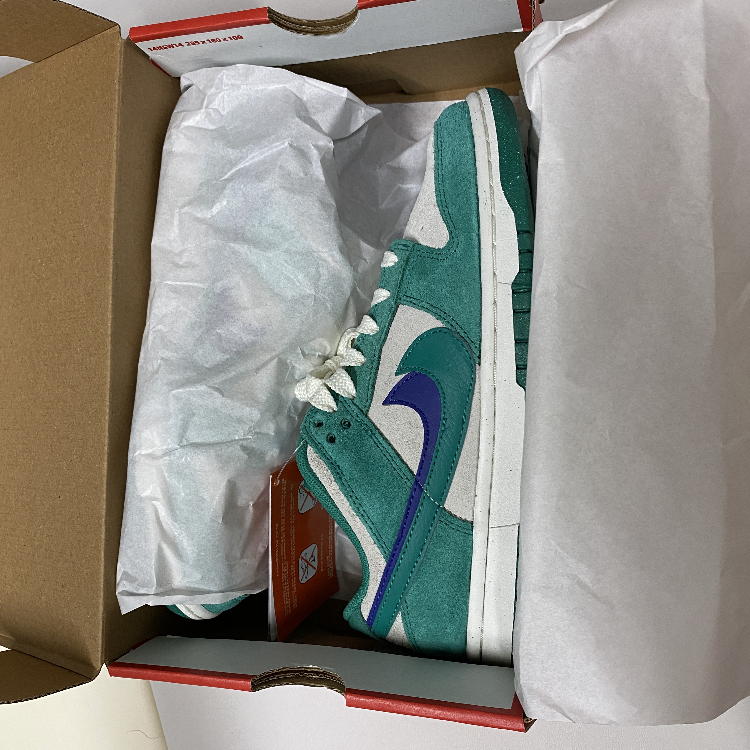 (W) Nike Dunk Low SE 85 Neptune Green and Sail 착용 스타일 - 1