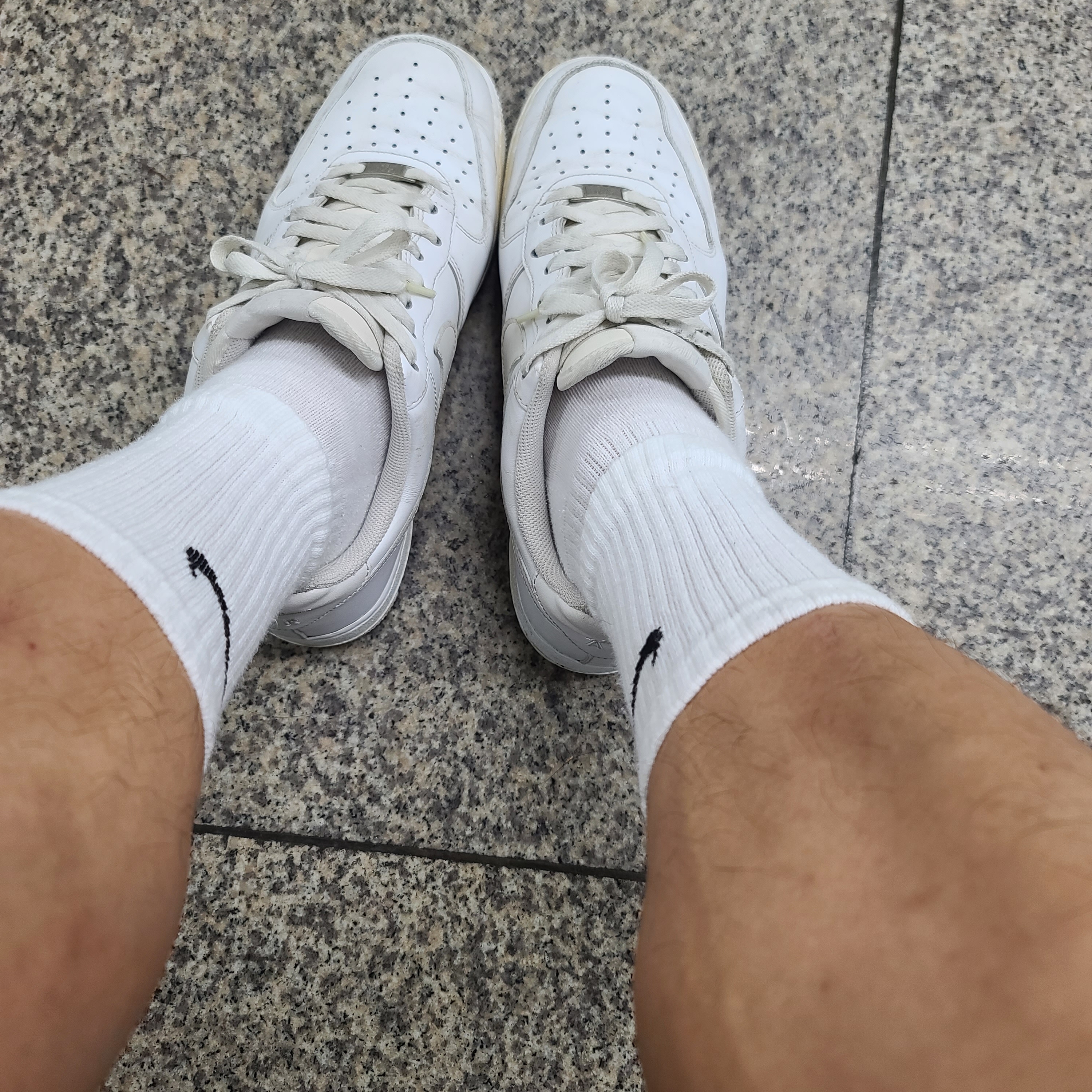 Nike Air Force 1 '07 Low White 착용 스타일
