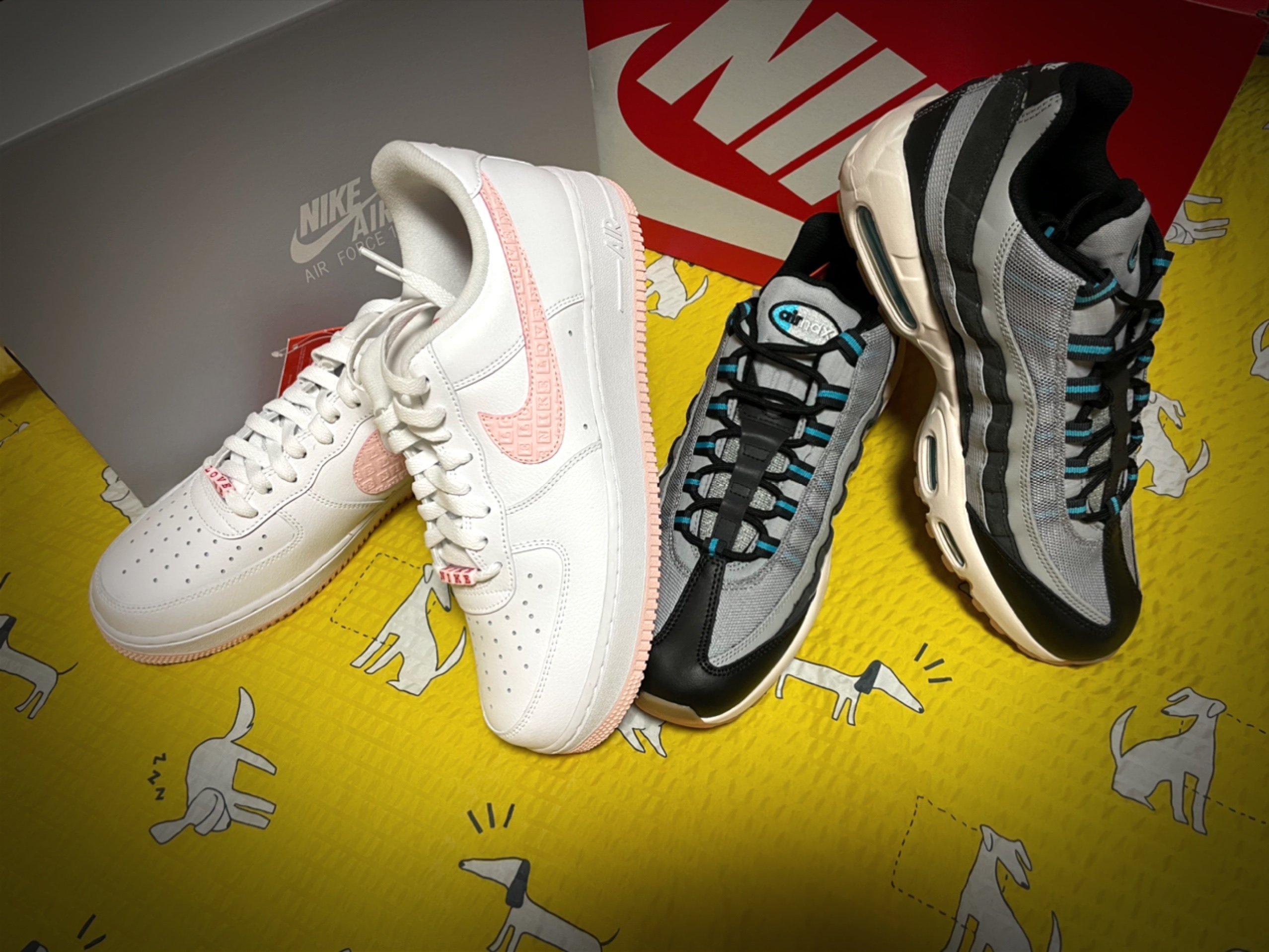 Nike Air Force 1 '07 Valentine's Day 2022, Nike Air Max 95 Light Smoke Grey 착용 스타일