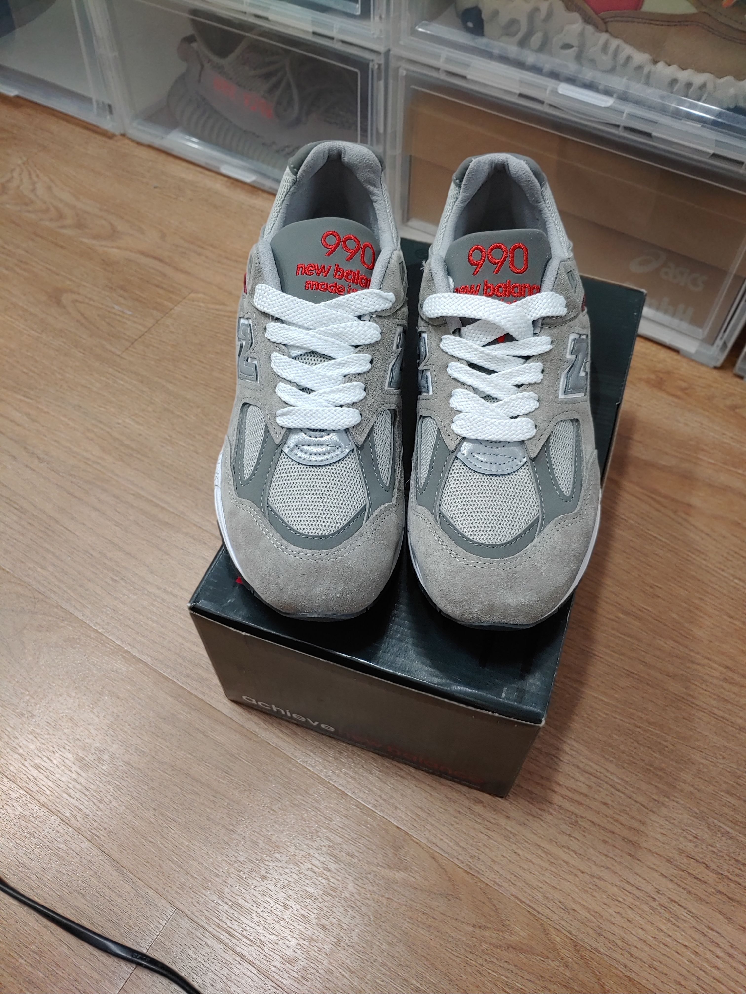 New Balance 990vs2 Made in USA Grey 착용 스타일 - 2