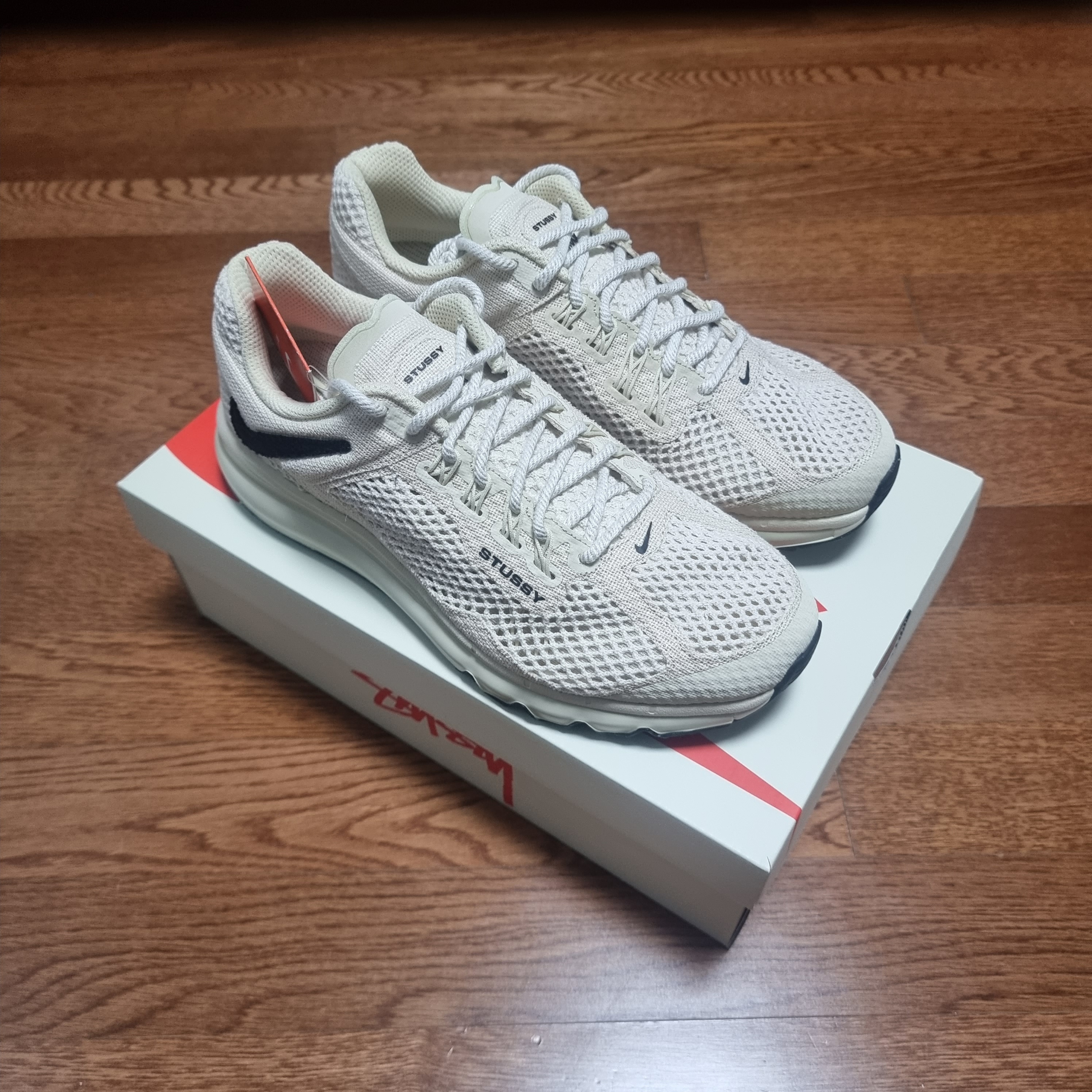 Nike x Stussy Air Max 2013 Fossil 착용 스타일