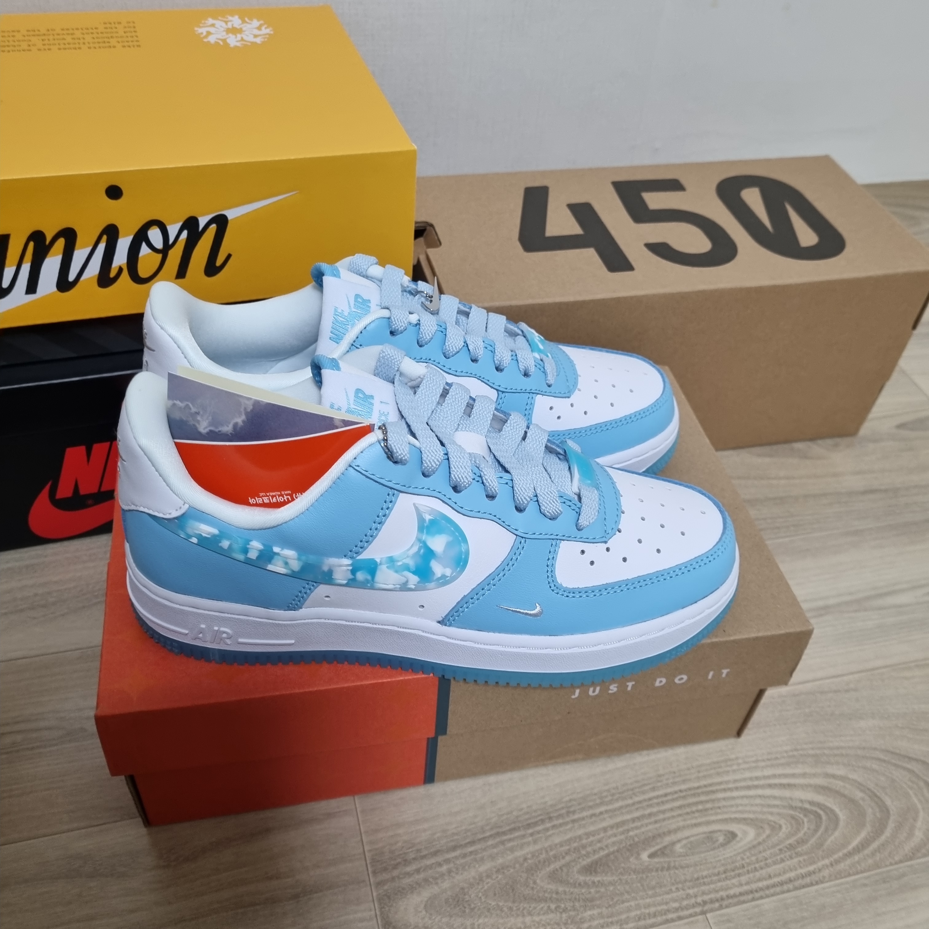 (W) Nike Air Force 1 '07 LX Celestine Blue 착용 스타일 - 1