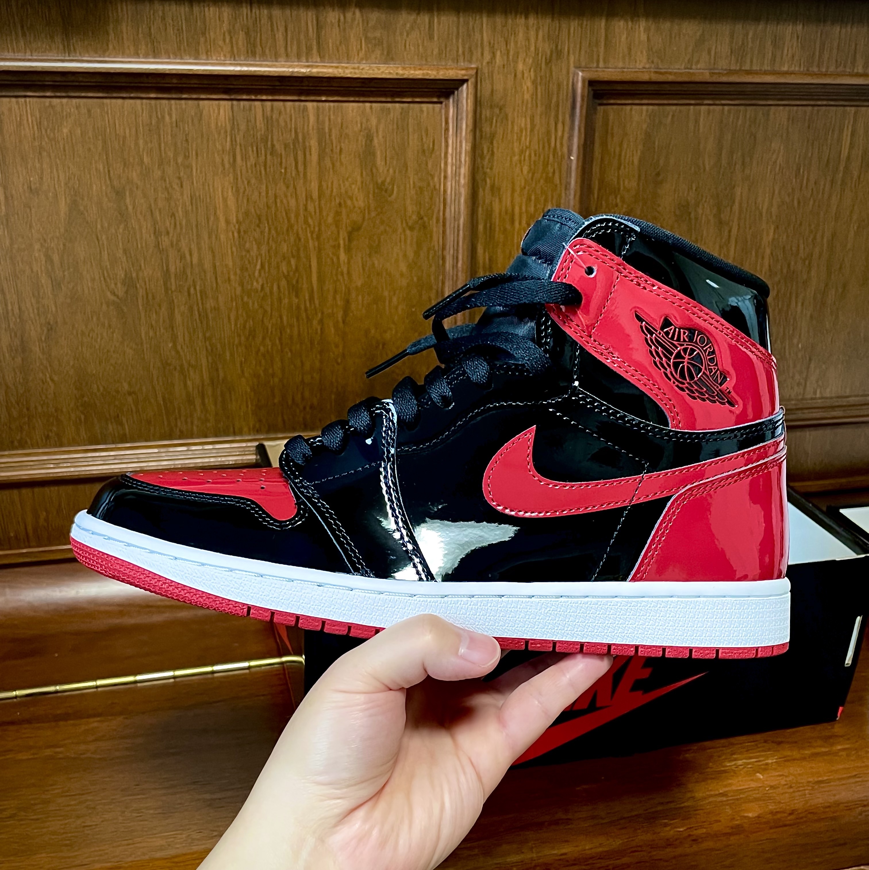 Jordan 1 Retro High OG Patent Bred 착용 스타일