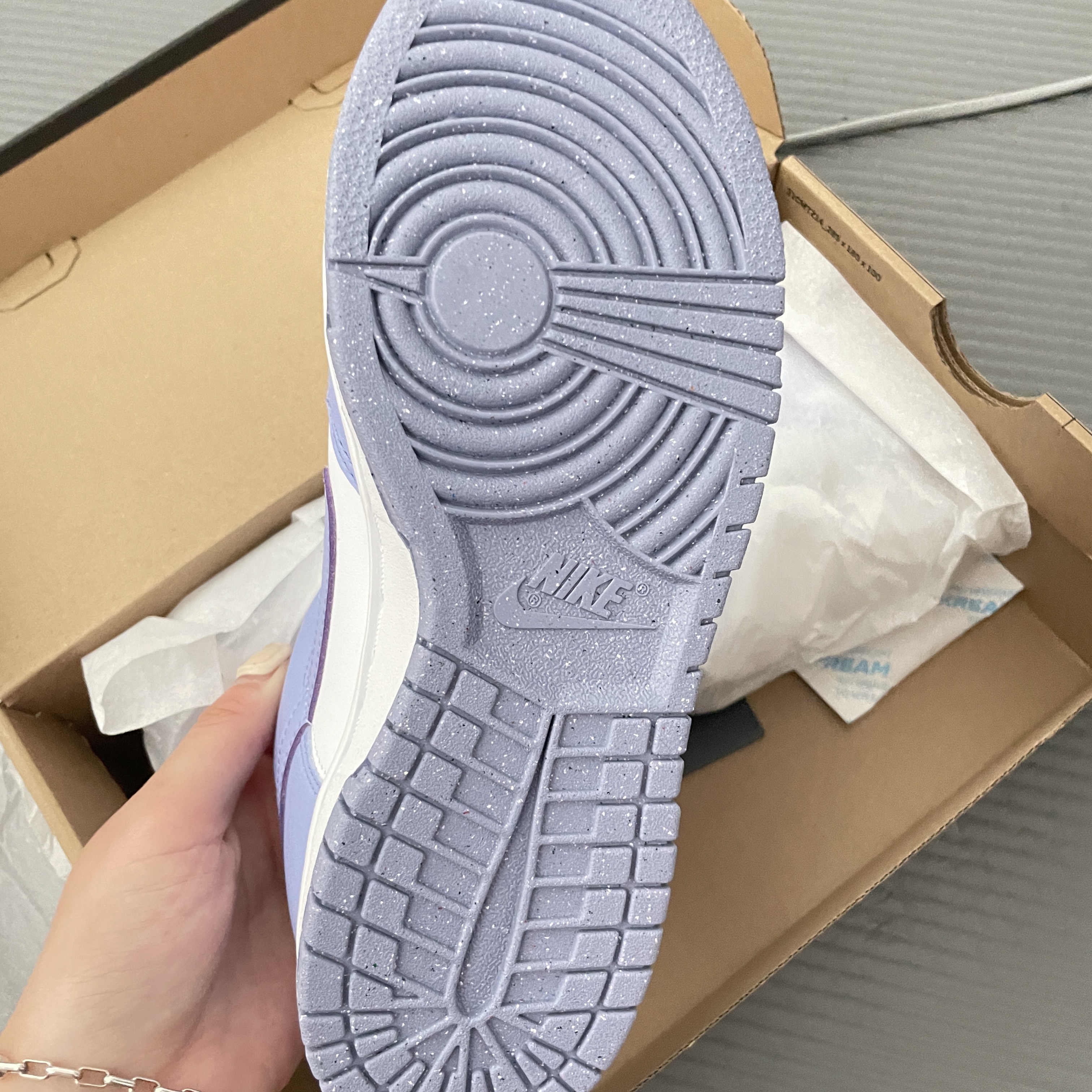 (W) Nike Dunk Low Next Nature Lilac 착용 스타일 - 4
