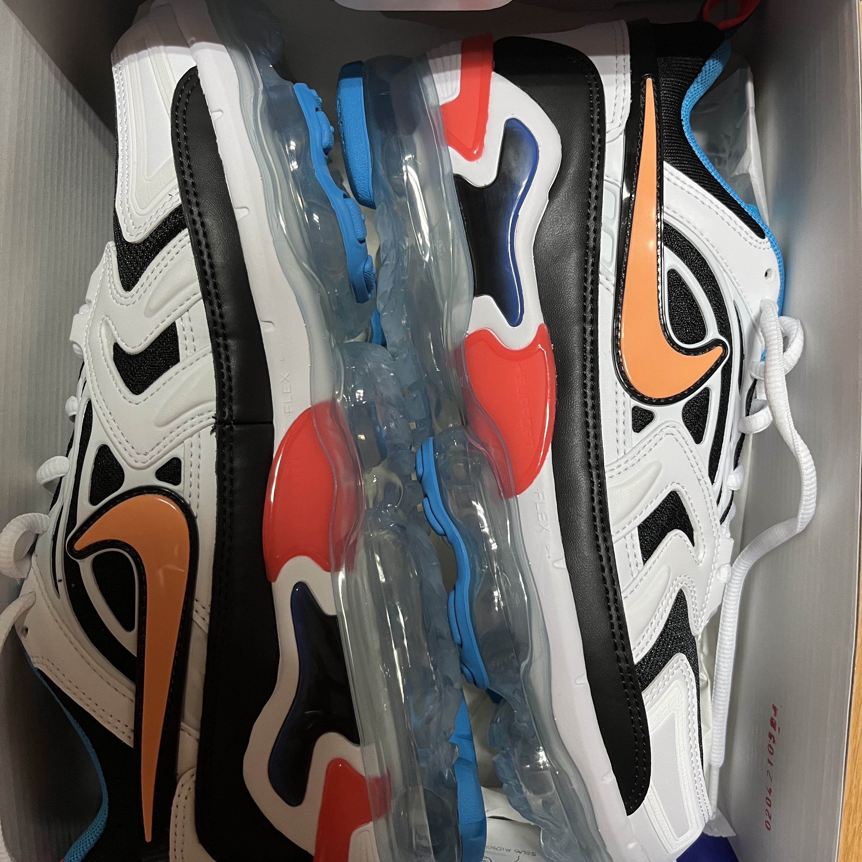 (W) Nike Air VaporMax EVO Black White Multicolor 착용 스타일