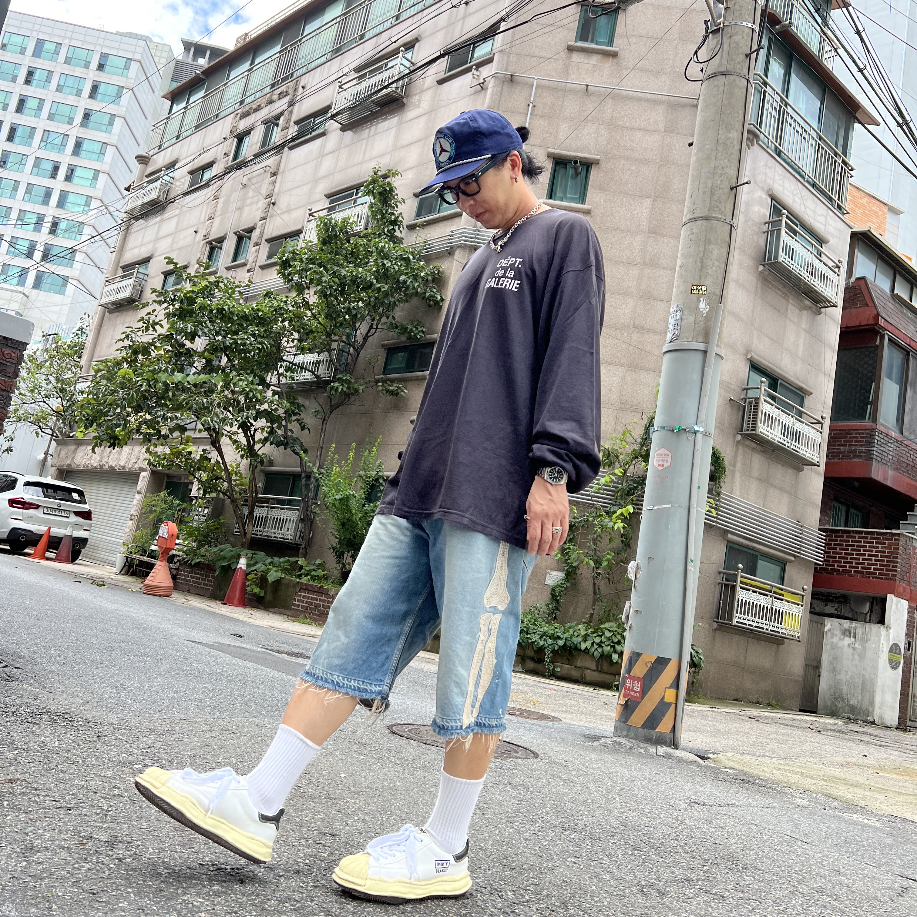 Maison Mihara Yasuhiro Blakey VL OG Sole Canvas Low-top Sneakers White 착용 스타일 - 2