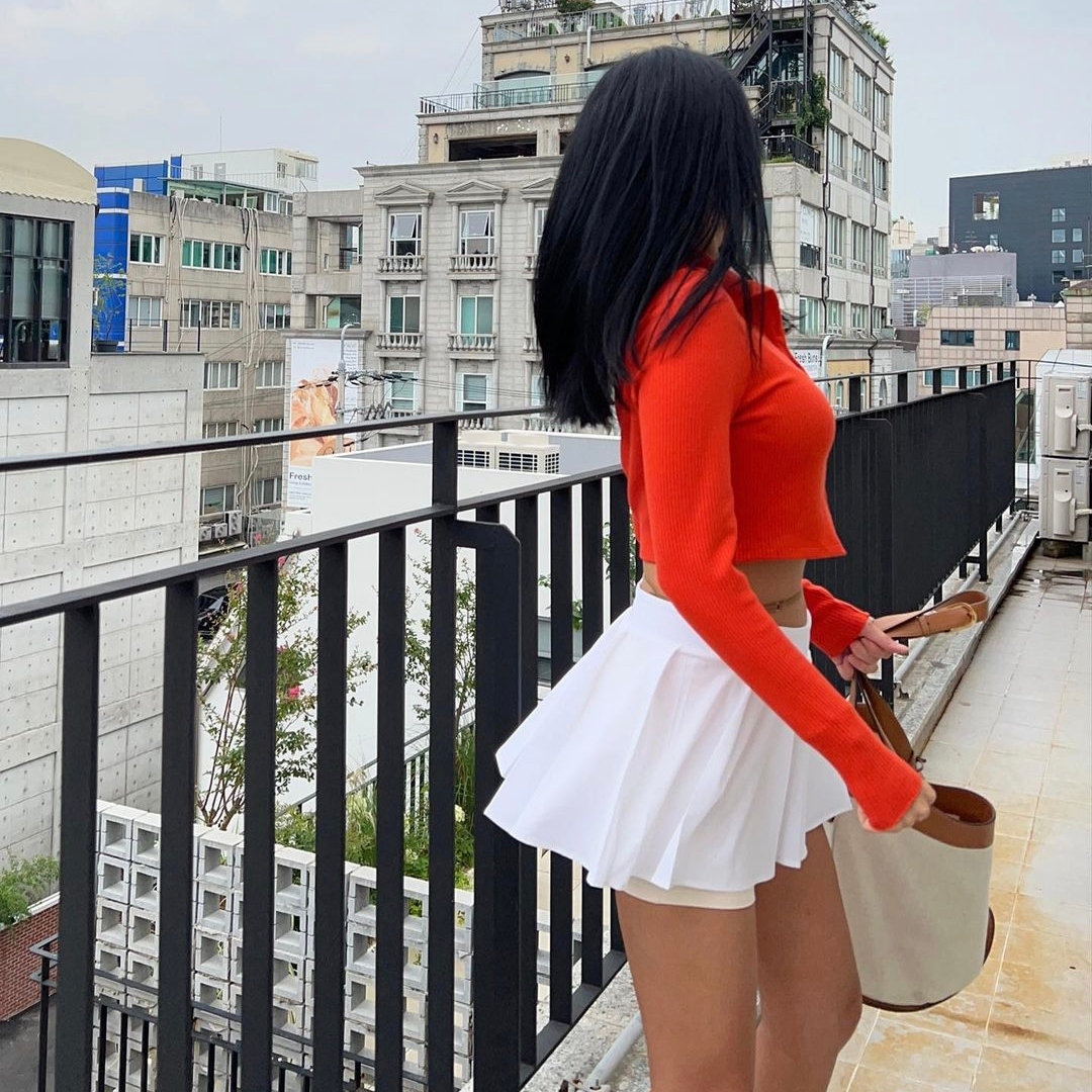 (W) Nike x Jacquemus NRG Pleated Mini Skirt White - Asia 착용 스타일