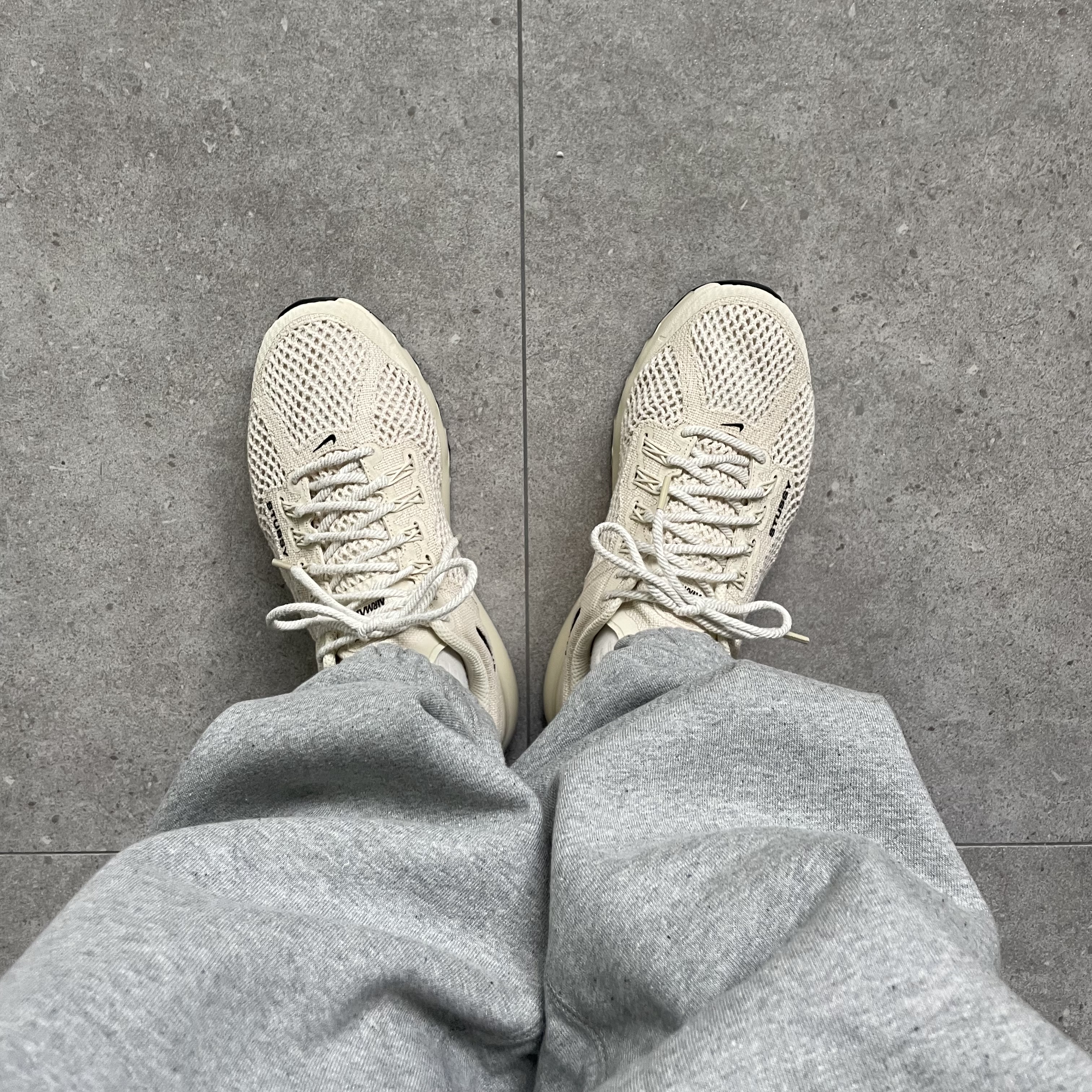 Nike x Stussy Air Max 2013 Fossil 착용 스타일