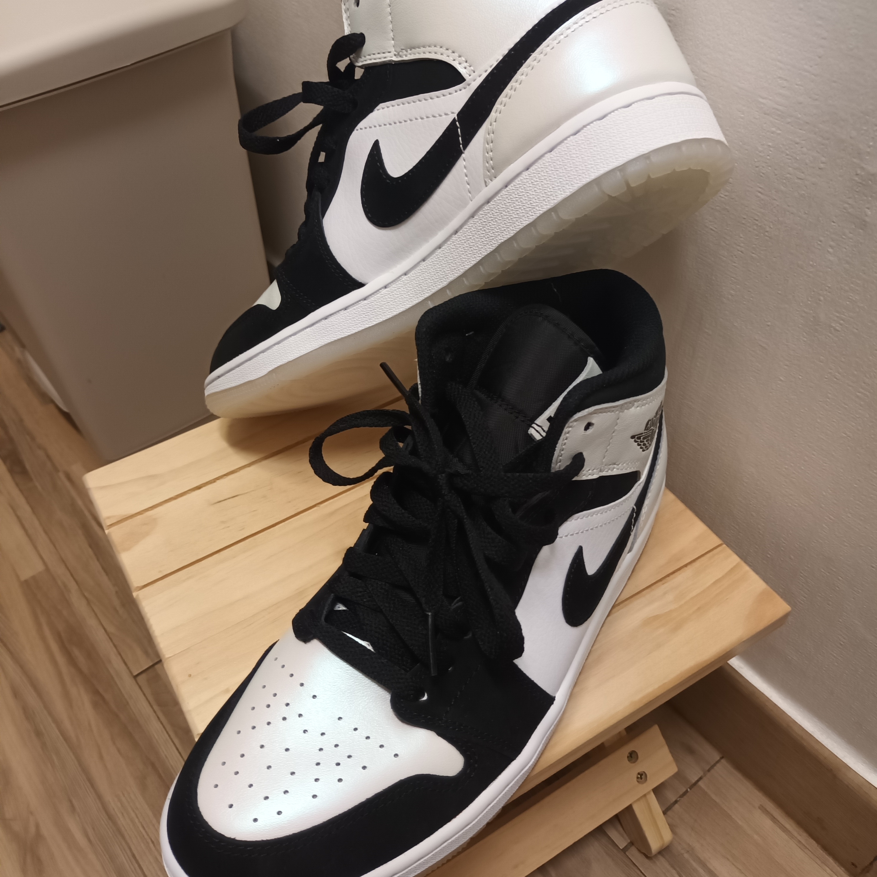 Jordan 1 Mid SE Diamond 착용 스타일 - 1