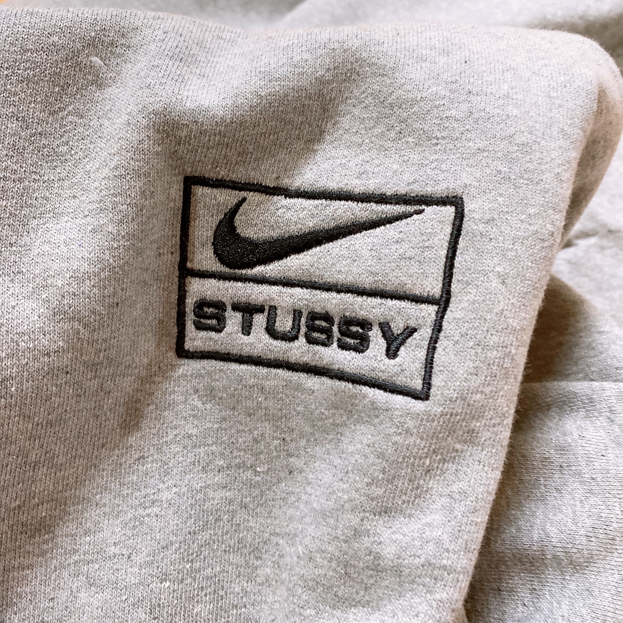 Nike x Stussy NRG RA Pullover Hoodie Dark Grey Heather (DJ9488-063) 착용 스타일